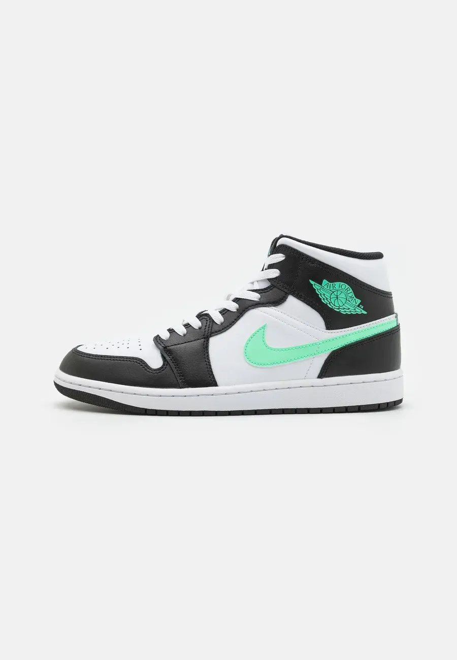Фото № 2 с приближением к товару «‎AIR JORDAN 1 MID»
