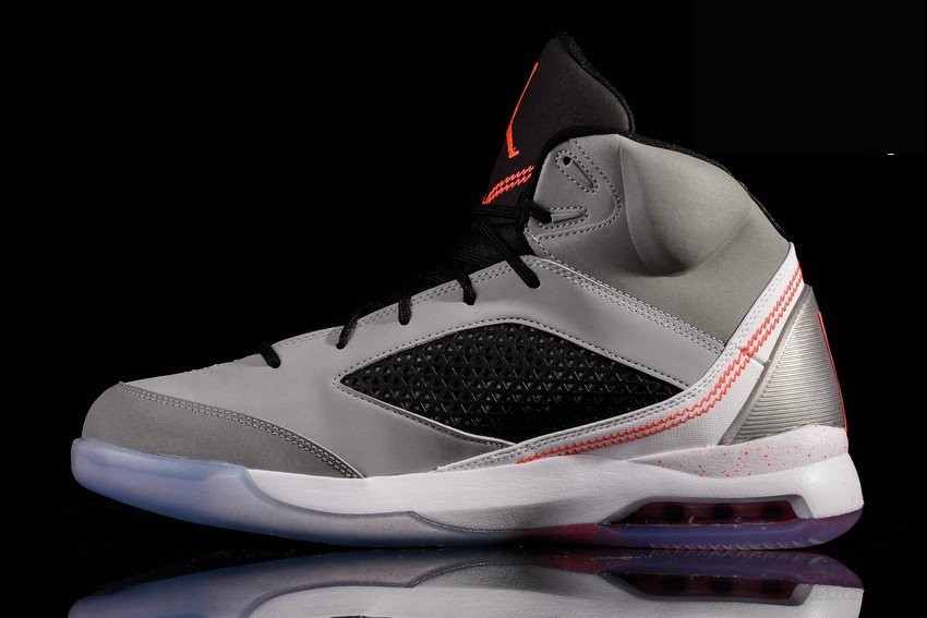 Фото № 2 с приближением к товару «‎Nike Air Jordan Future Flight 5-15-22 Wolf »