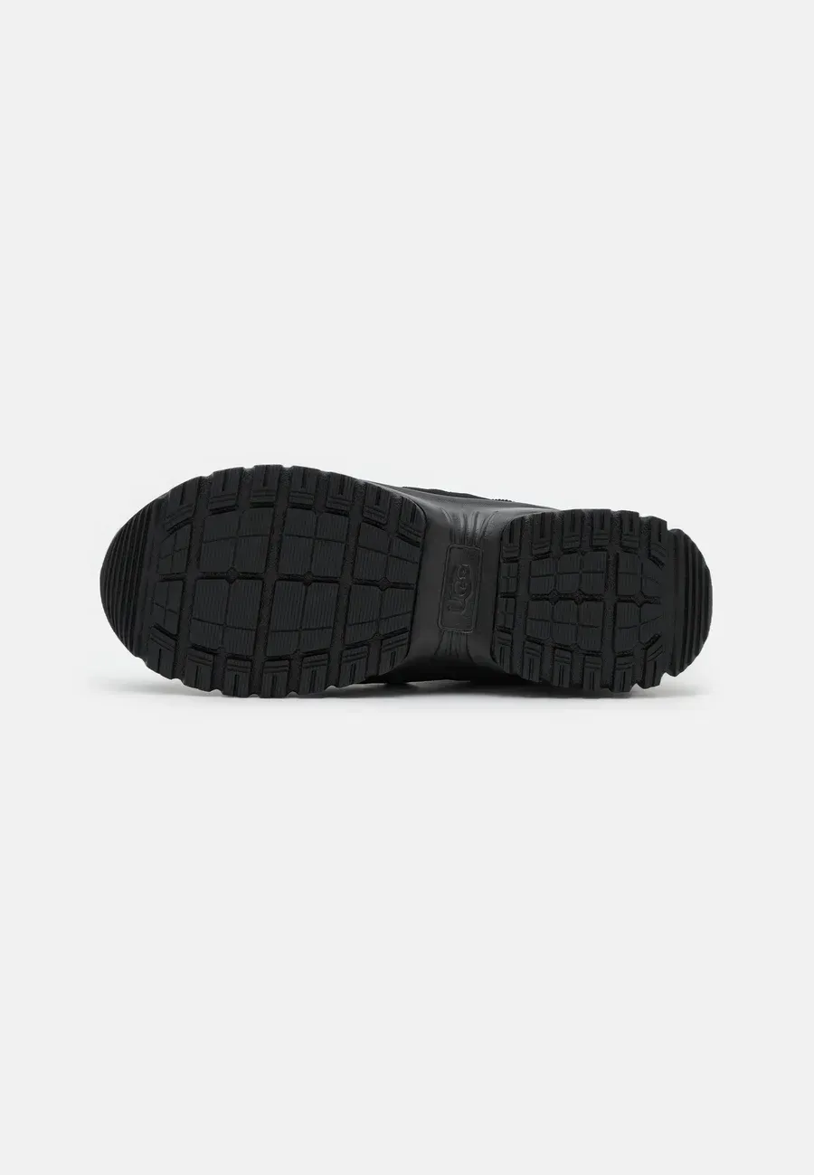 Фото № 4 с приближением к товару «‎YOSE PUFFER MID»