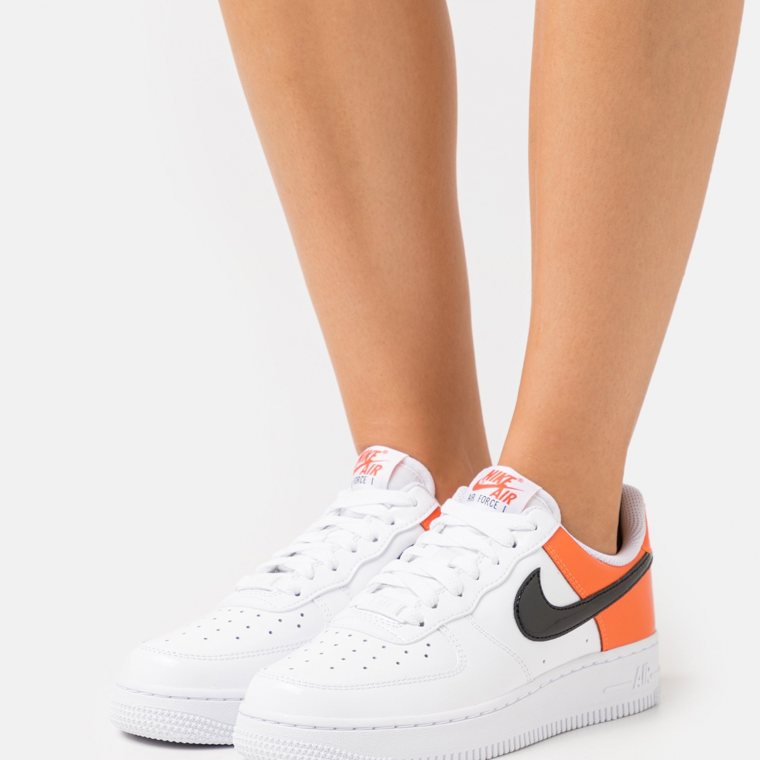 Фото № 2 с приближением к товару «‎Nike Air Force 1 07 Ess Snkr »