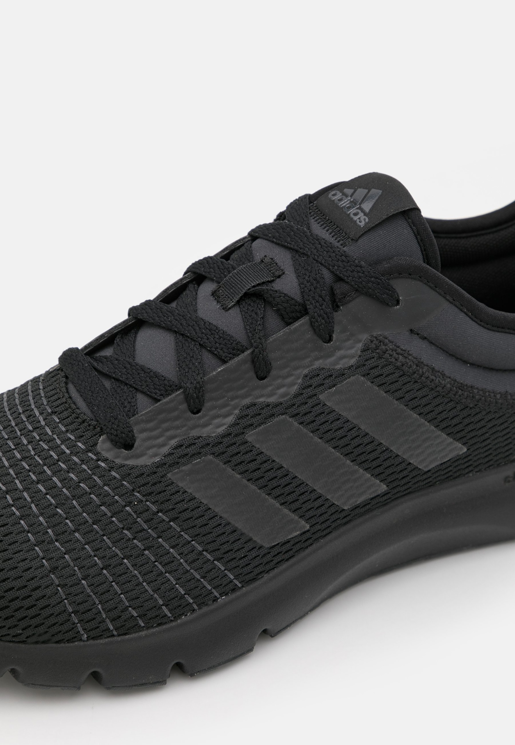 Фото № 5 с приближением к товару «‎Adidas Flex 2»