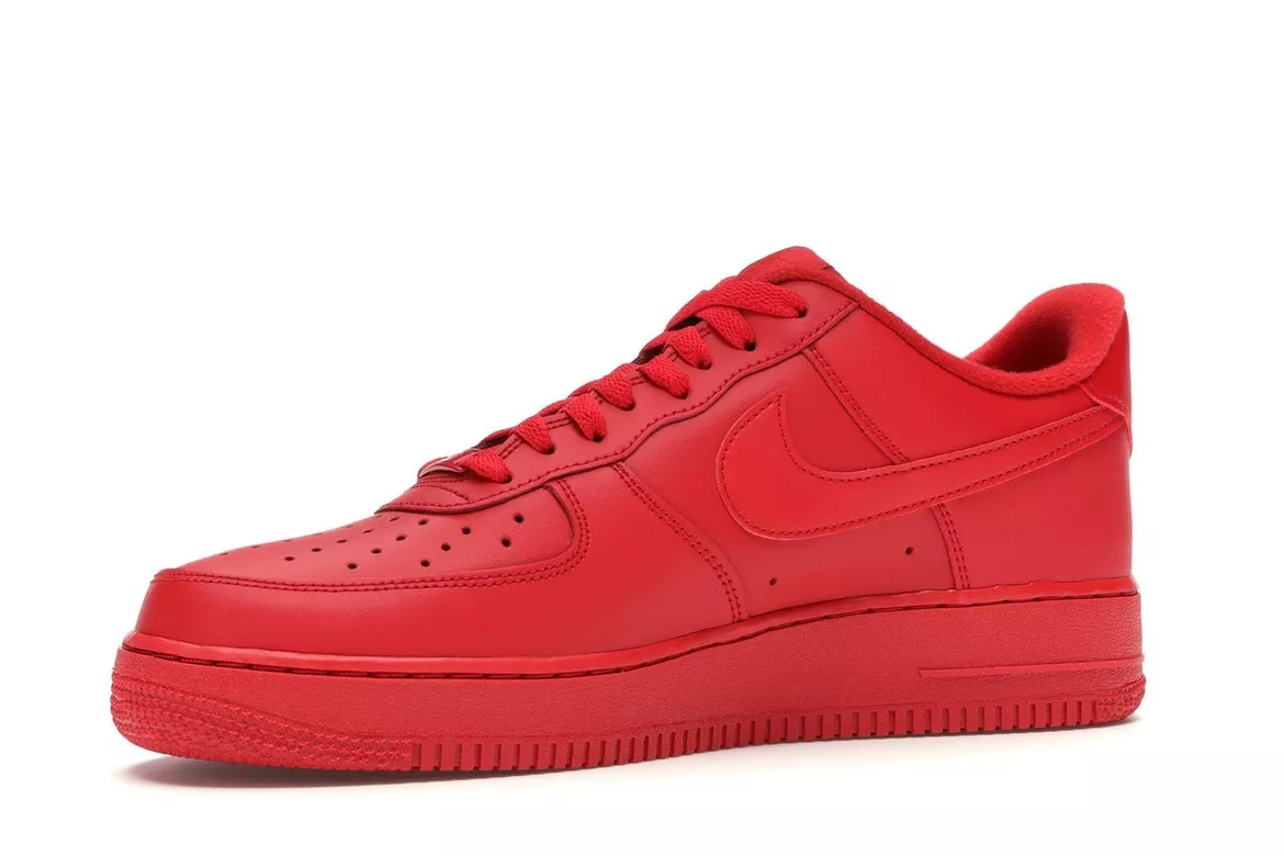 Фото № 4 с приближением к товару «‎Nike Air Force 1 Low Triple Red»
