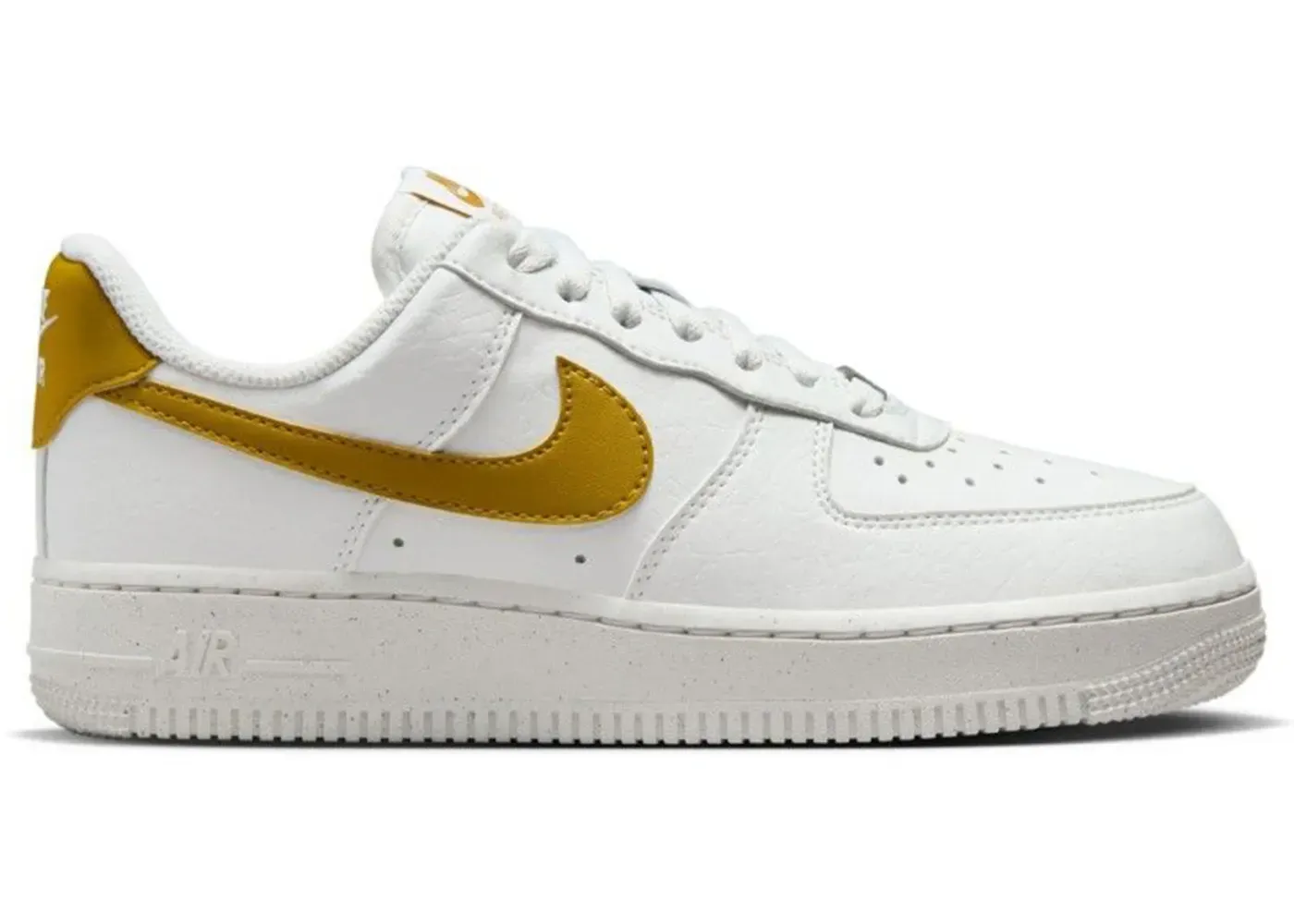 Фото № 1 с приближением к товару «‎Nike Air Force 1 Low '07 SE Next Nature Summit White Bronzine »