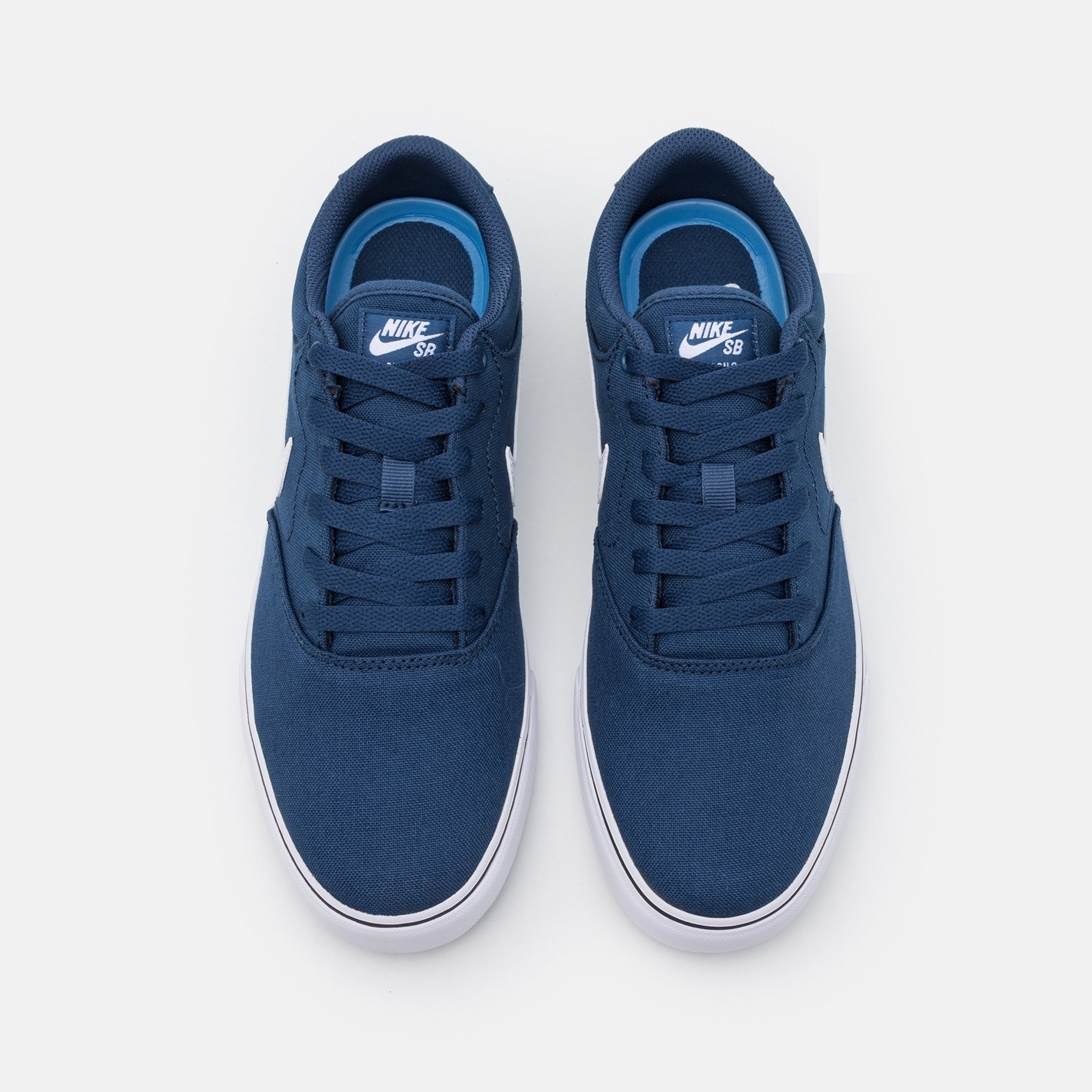 Фото № 3 с приближением к товару «‎Nike Chron »