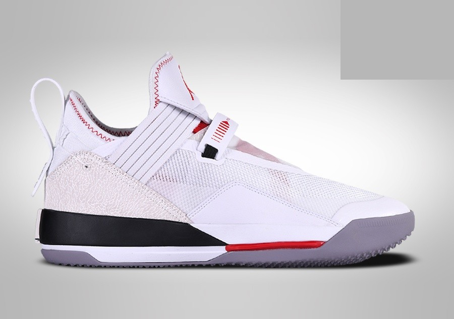 Фото № 1 с приближением к товару «‎Nike Air Jordan XXXIII SE Basketball shoes White Gym Red Black»