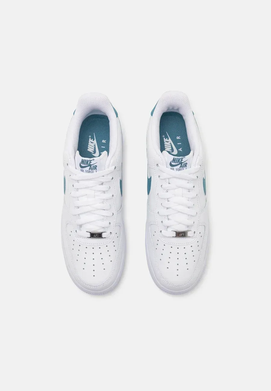 Фото № 4 с приближением к товару «‎AIR FORCE 1 07»