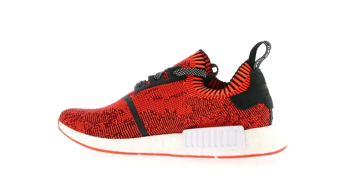 Фото № 3 с приближением к товару «‎adidas NMD R1 NYC Red Apple»