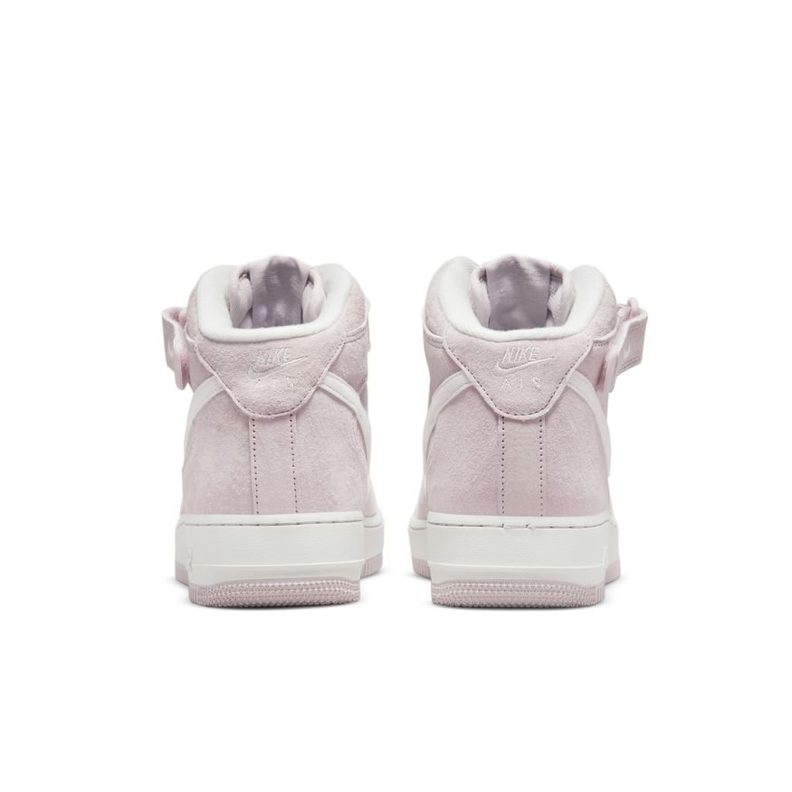 Фото № 4 с приближением к товару «‎ Nike Air Force 1 Mid Skate shoes»