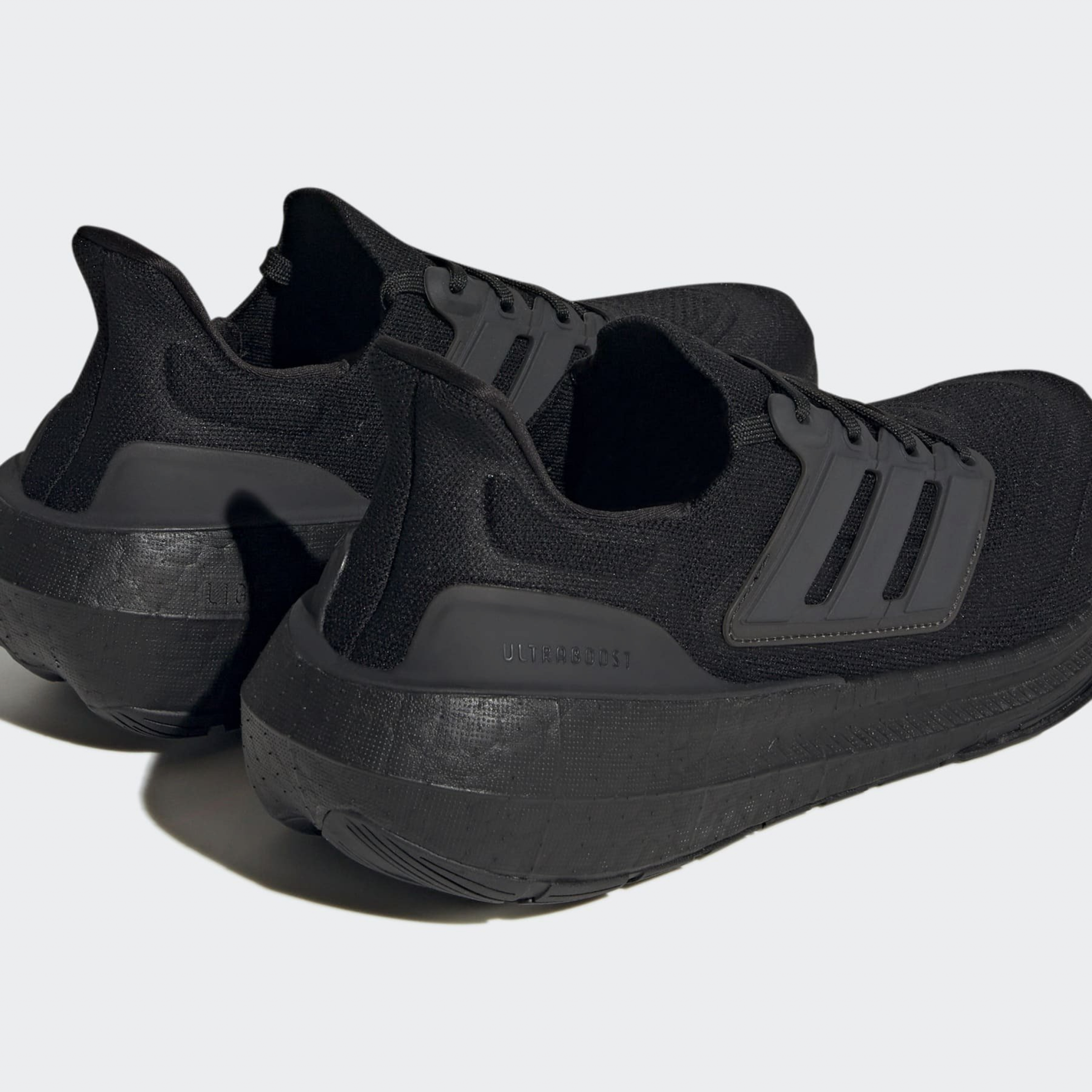 Фото № 4 с приближением к товару «‎Adidas Ultraboost Light»