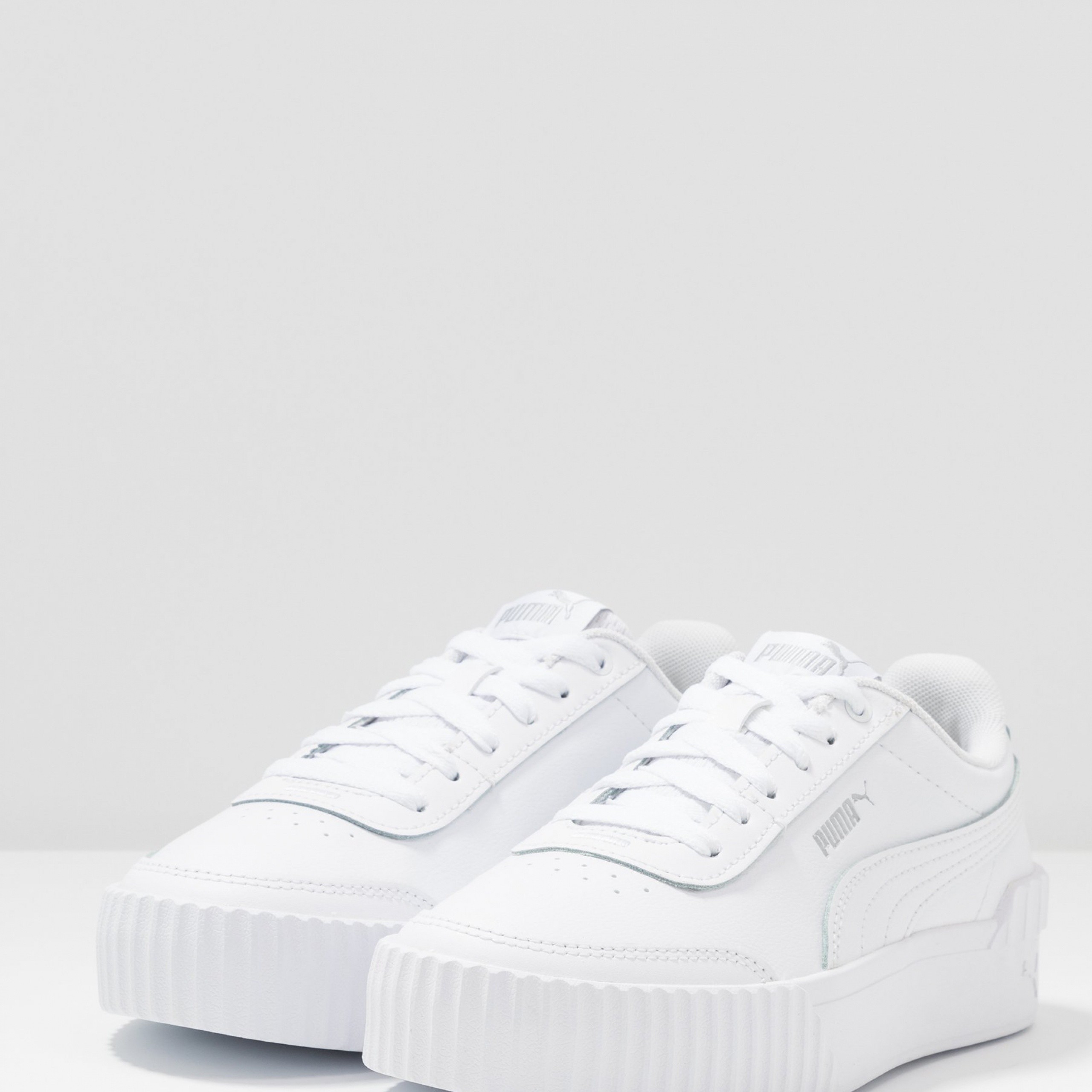 Фото № 5 с приближением к товару «‎Puma Carina Lift »