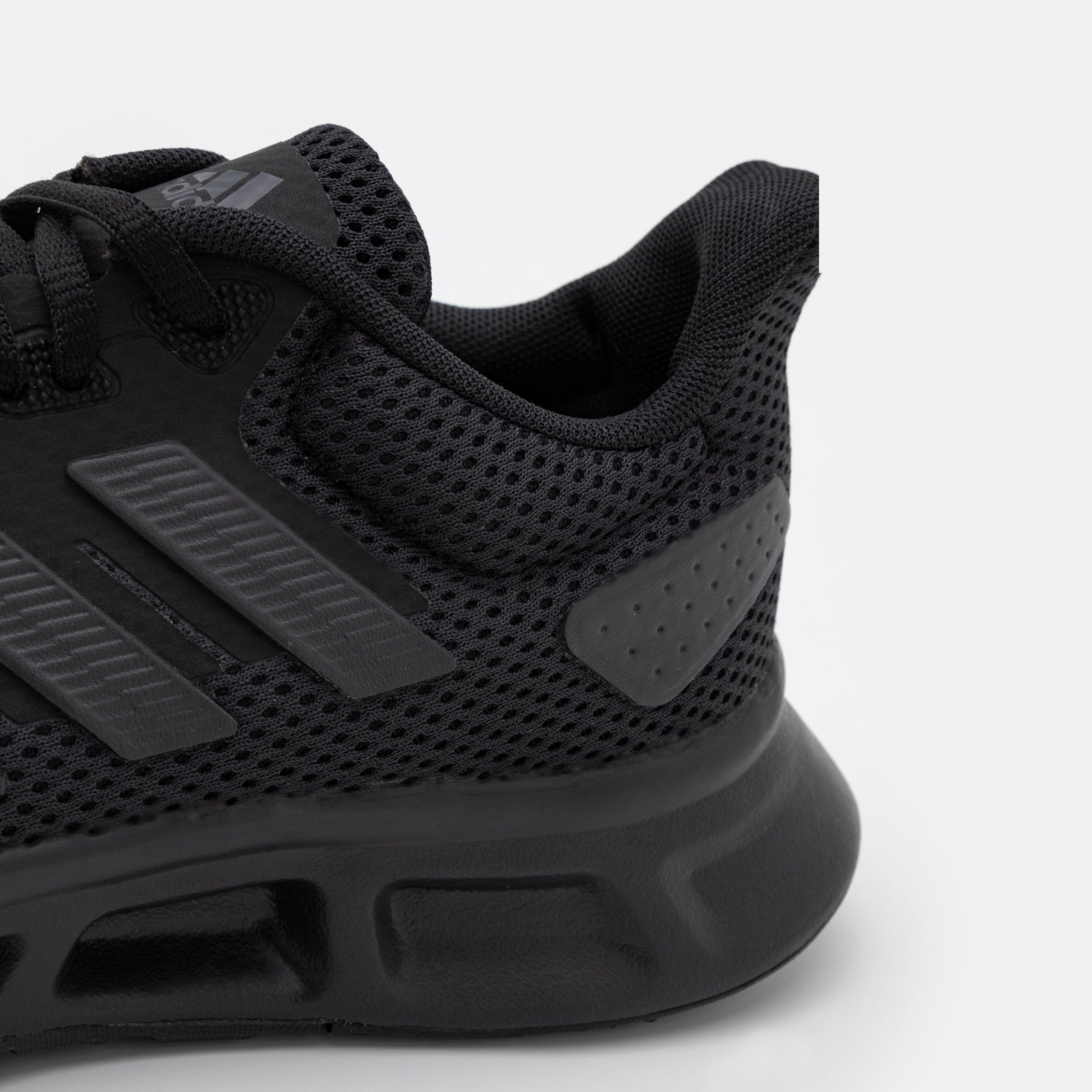 Фото № 5 с приближением к товару «‎Adidas Showtheway 2.0»