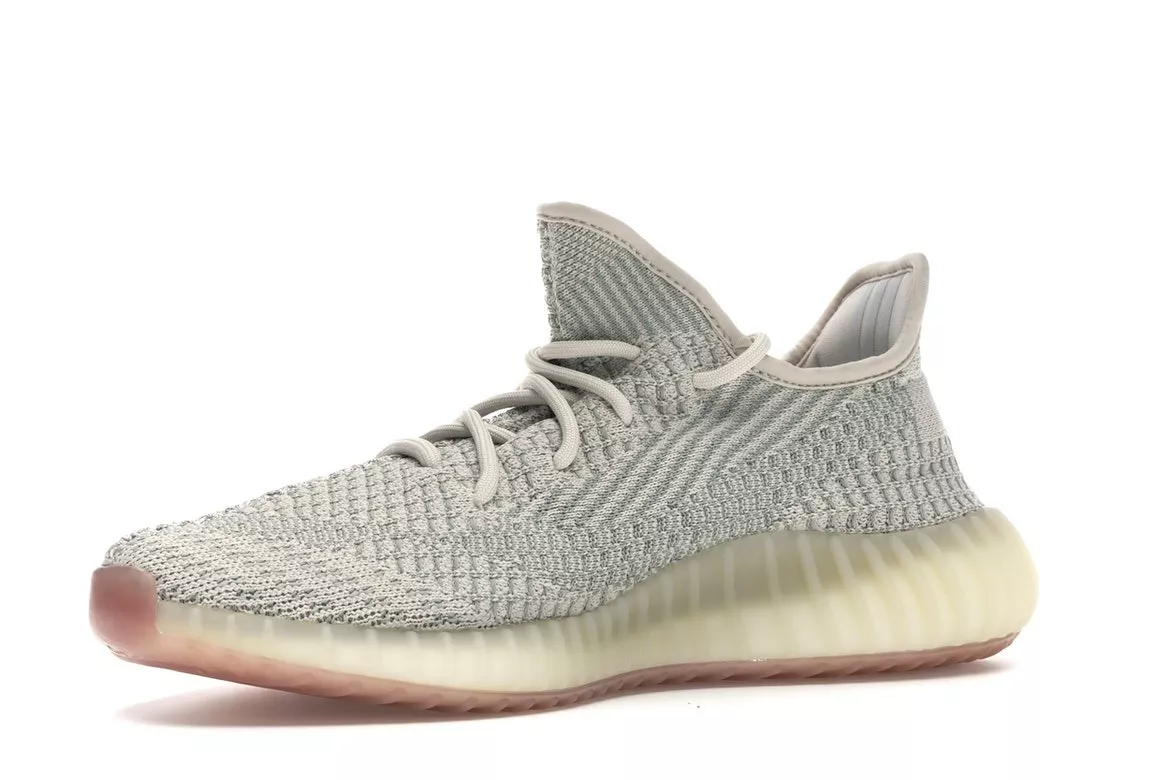 Фото № 4 с приближением к товару «‎adidas Yeezy Boost 350 V2 Citrin (Non-Reflective)»