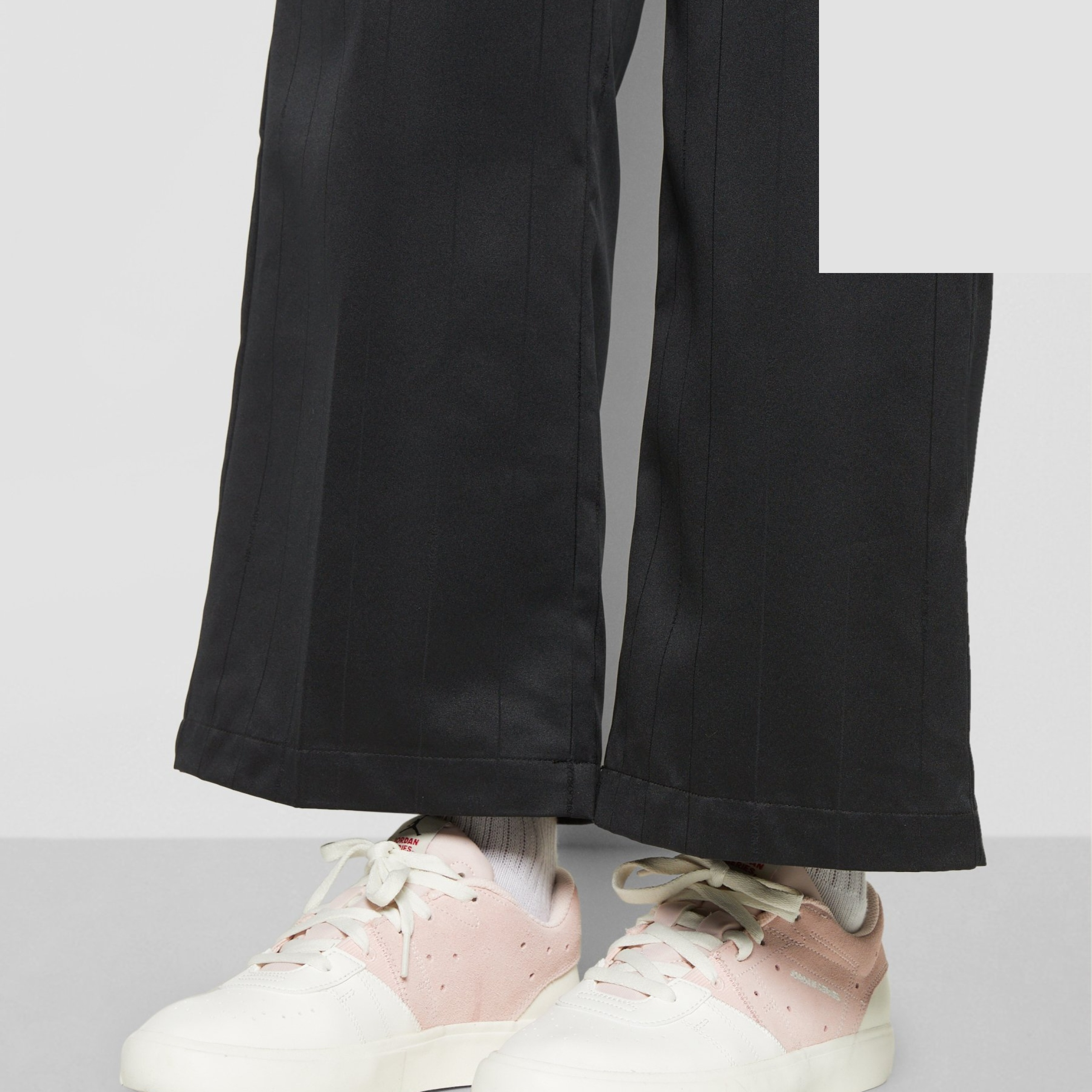 Фото № 3 с приближением к товару «‎Jordan Series »