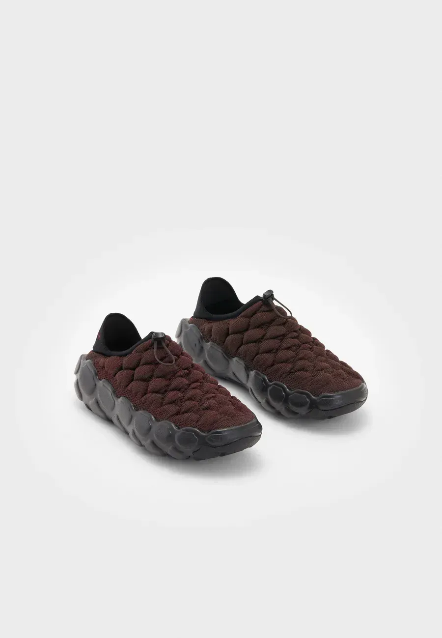 Фото № 1 с приближением к товару «‎FLYKNIT HAVEN»