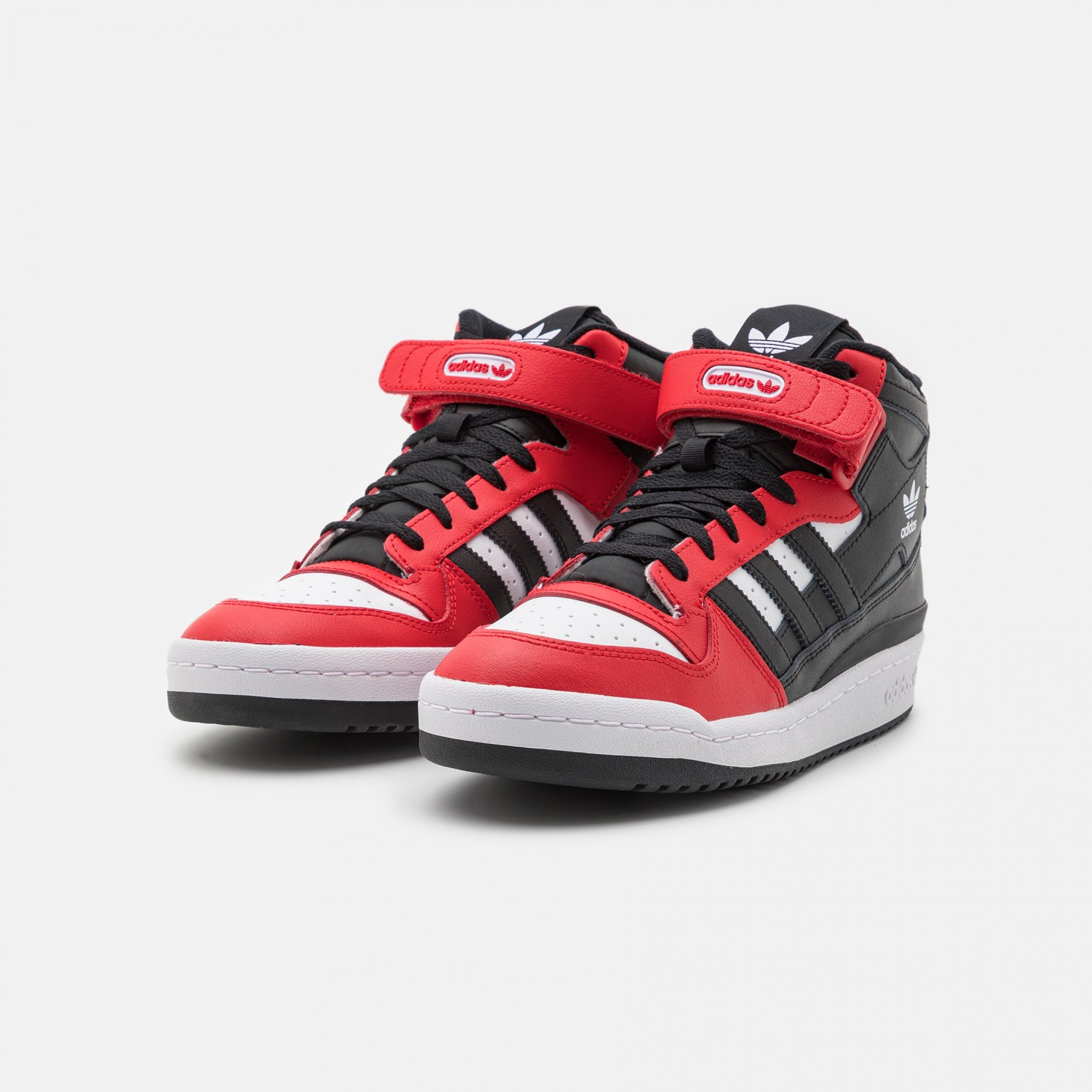 Фото № 2 с приближением к товару «‎Adidas Forum »