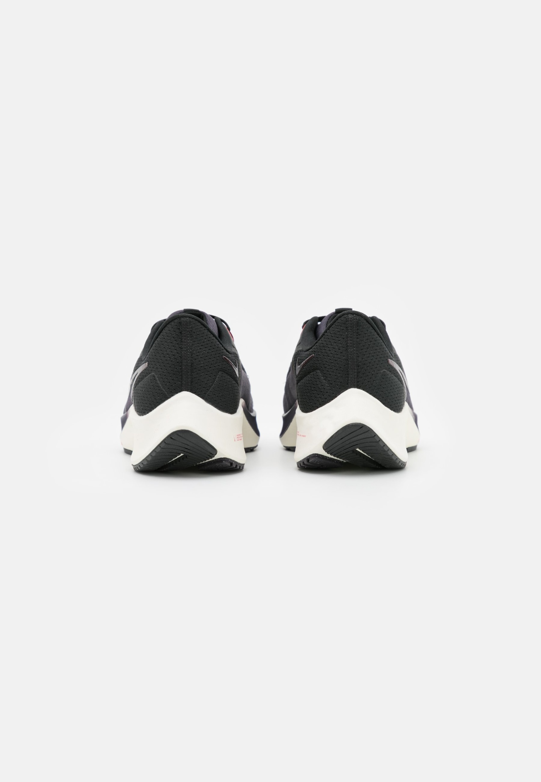 Фото № 2 с приближением к товару «‎Nike Air Zoom Pegasus 38»