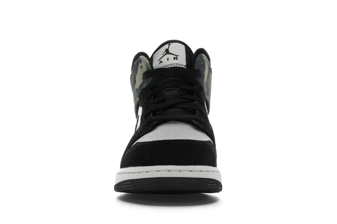 Фото № 2 с приближением к товару «‎Jordan 1 Mid Camo »