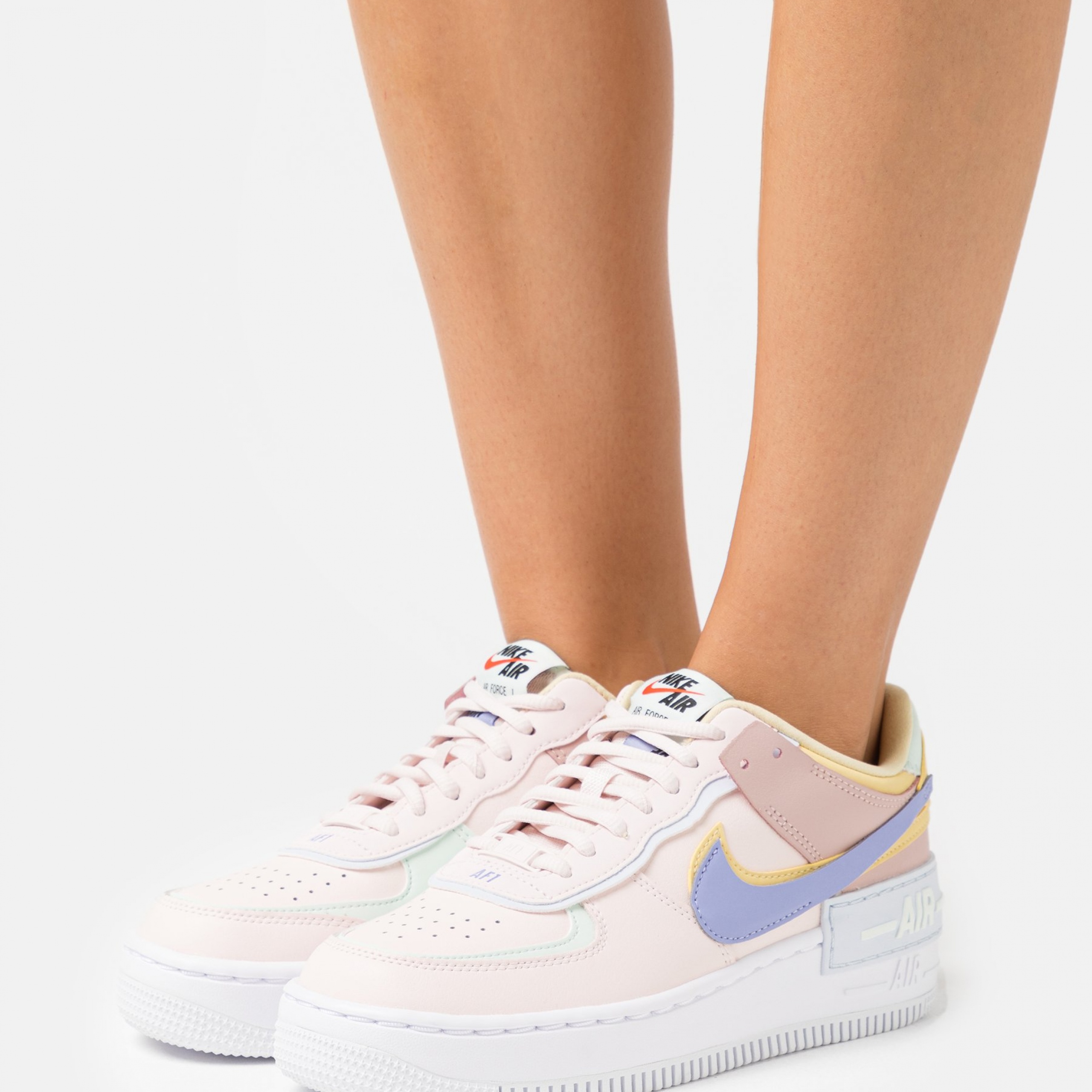 Фото № 2 с приближением к товару «‎Nike W Af1 Shadow »