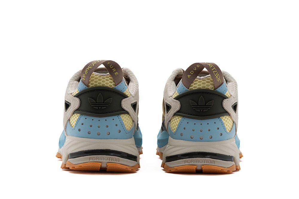 Фото № 4 с приближением к товару «‎Adidas Hyperturf «almost »