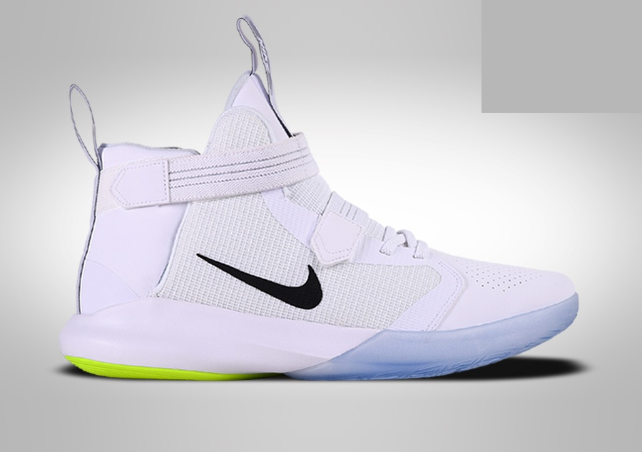Фото № 1 с приближением к товару «‎Nike Precision Iii Flyease Volt »