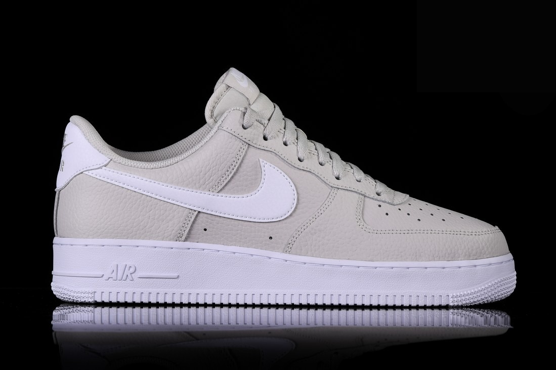 Фото № 2 с приближением к товару «‎Nike Air Force 1 ’07 Light Bone »