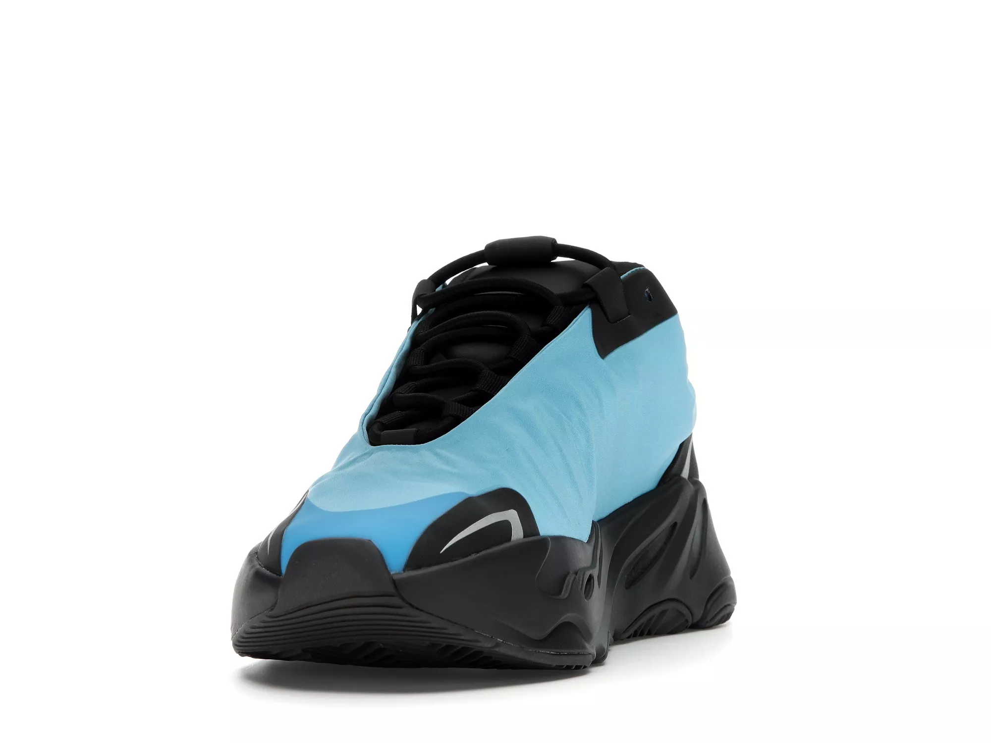 Фото № 2 с приближением к товару «‎adidas Yeezy Boost 700 MNVN Bright Cyan»