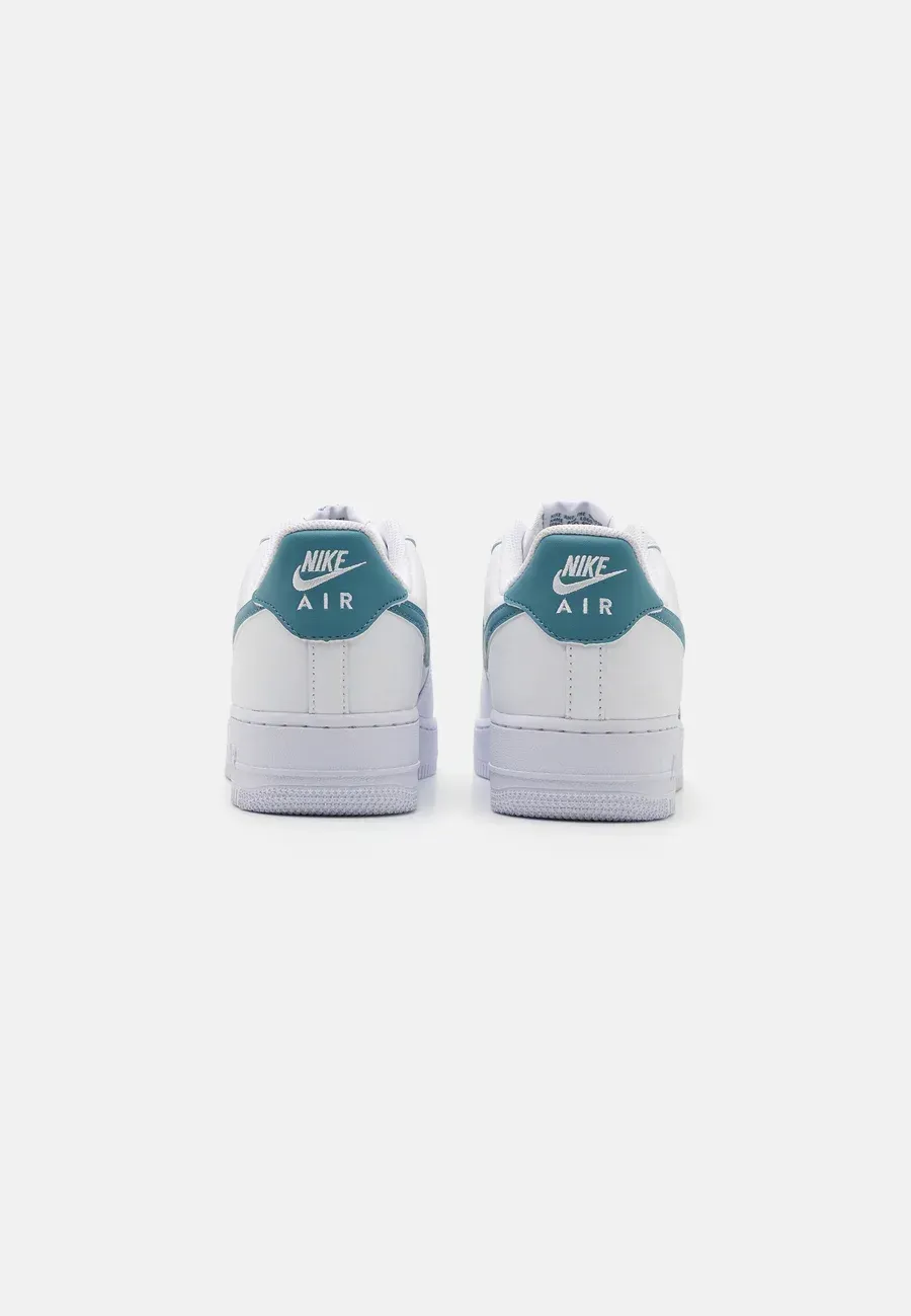 Фото № 3 с приближением к товару «‎AIR FORCE 1 07»