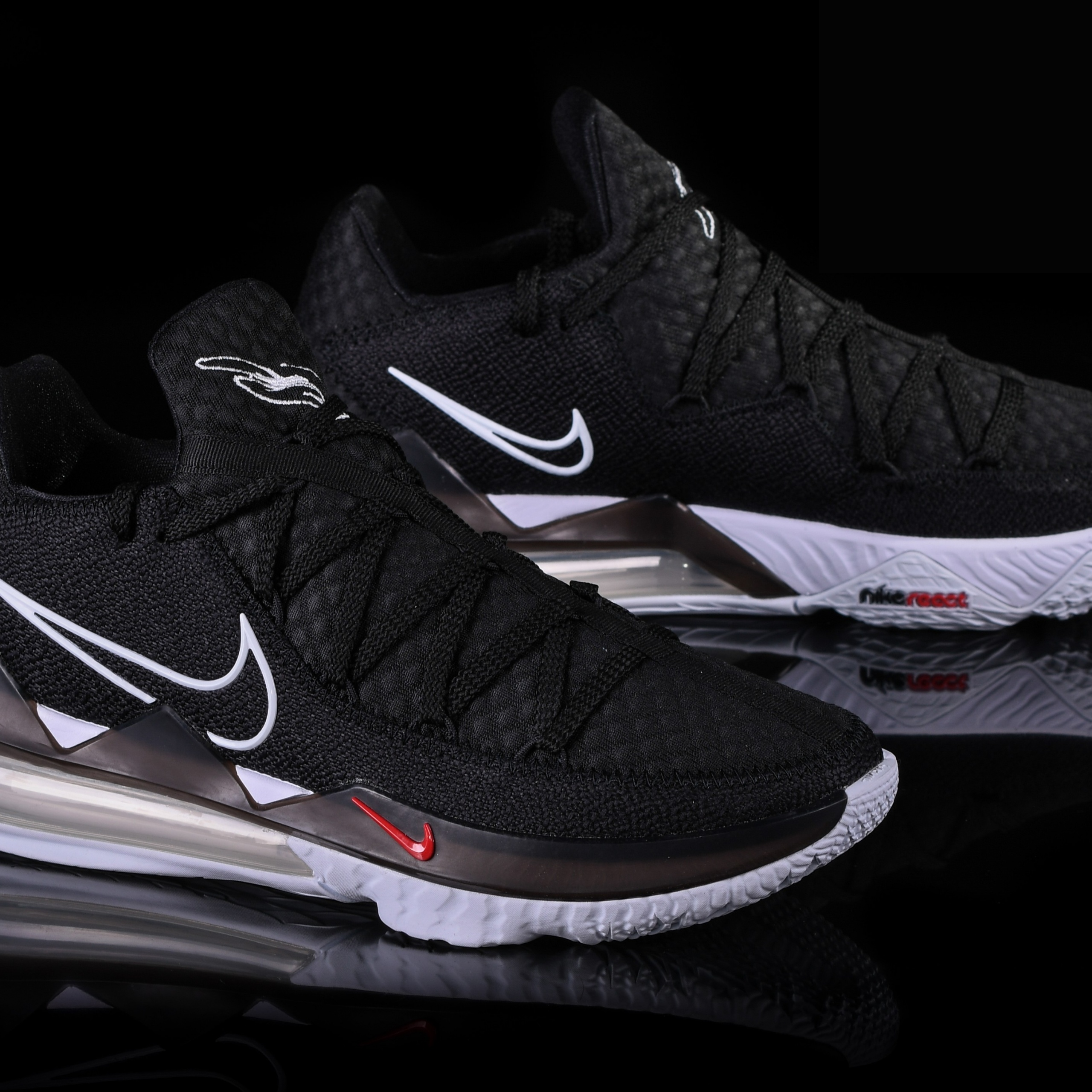 Фото № 3 с приближением к товару «‎Nike Lebron 17 »