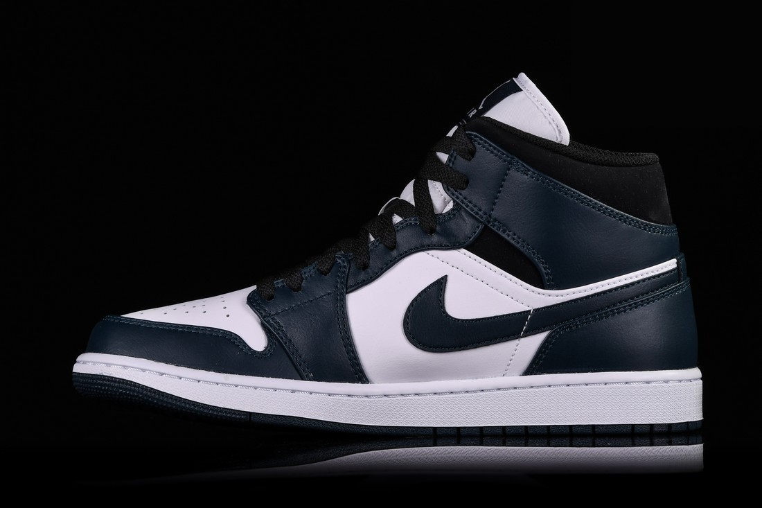 Фото № 5 с приближением к товару «‎Nike Air Jordan 1 Retro Armory Navy»