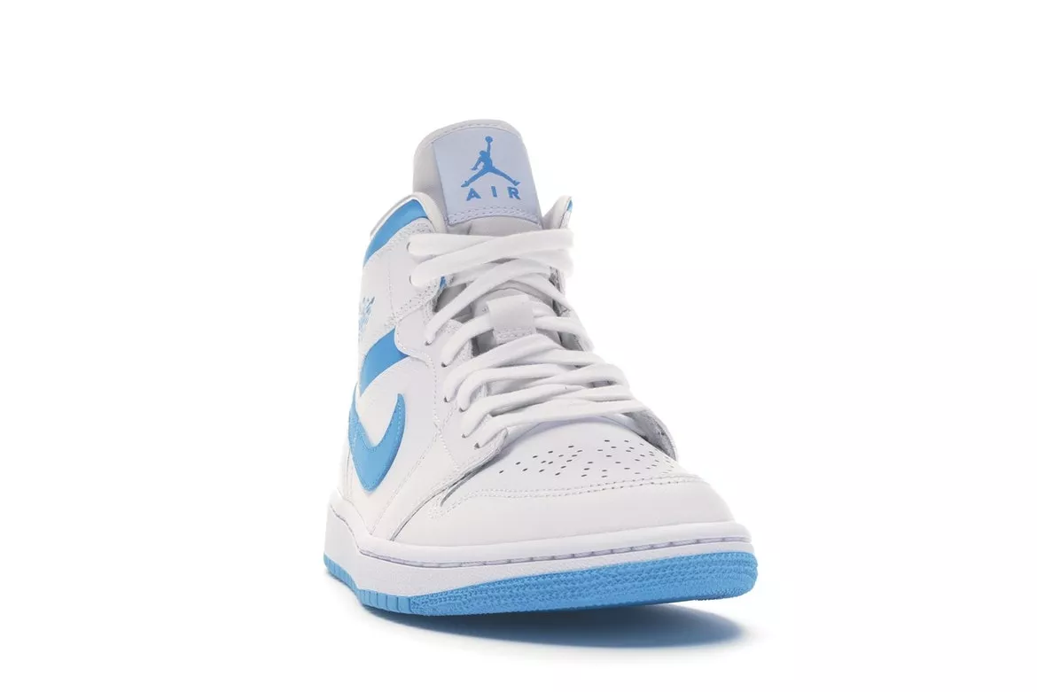 Фото № 3 с приближением к товару «‎Jordan 1 Mid UNC »