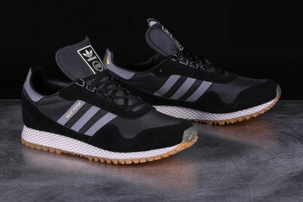 Фото № 5 с приближением к товару «‎Adidas Originals New York »