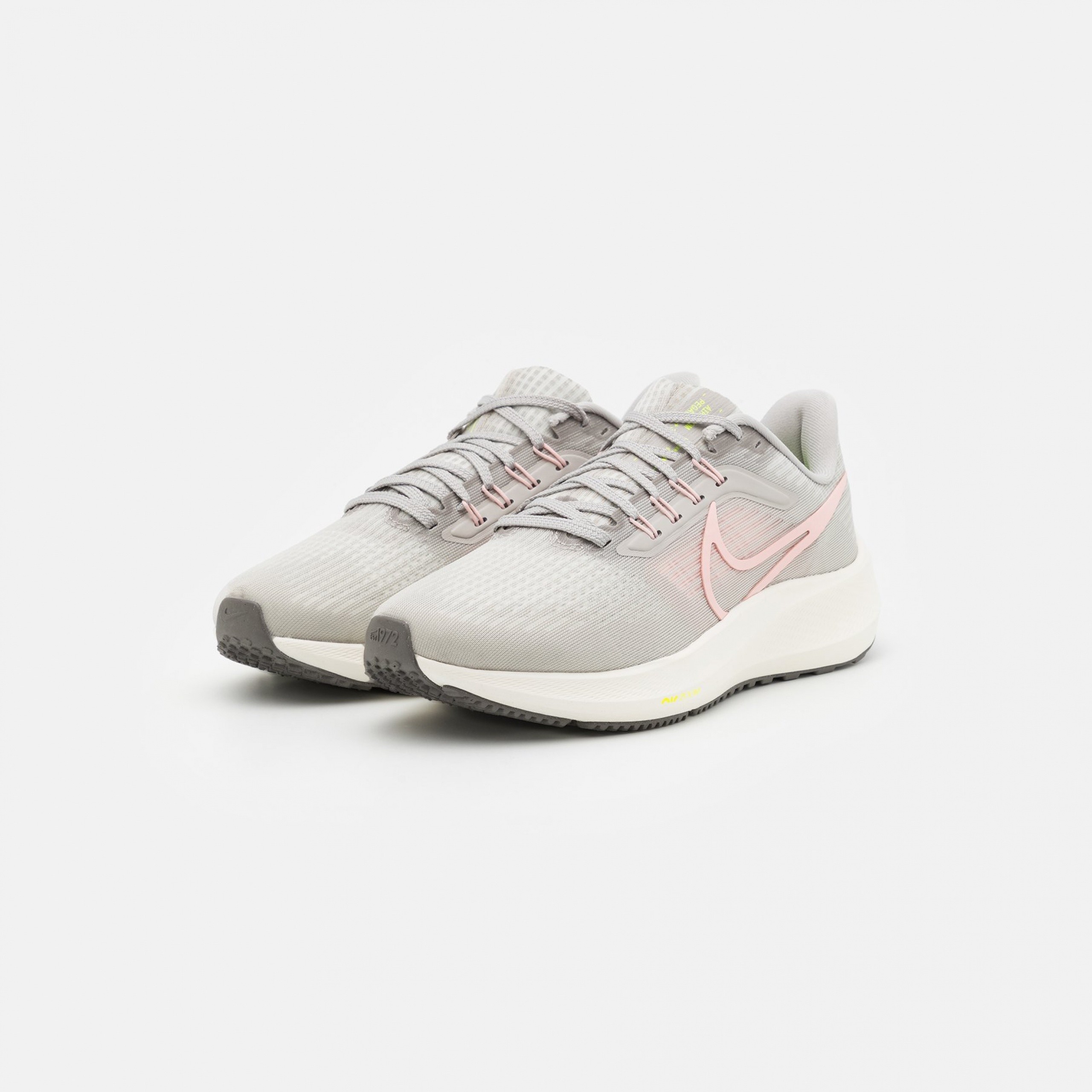 Фото № 2 с приближением к товару «‎Nike Air Zoom Pegasus 39»