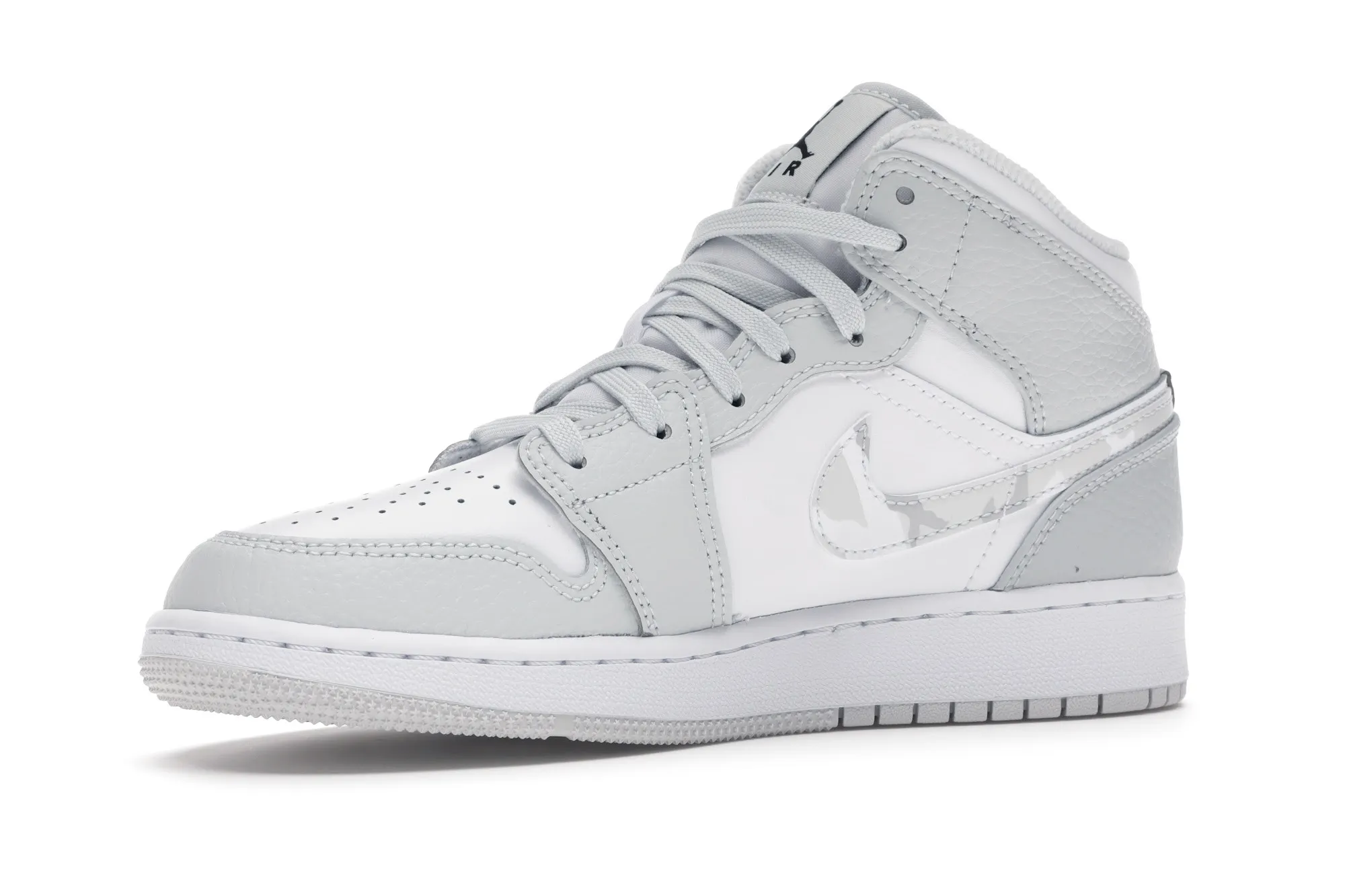 Фото № 3 с приближением к товару «‎Jordan 1 Mid Grey Camo »