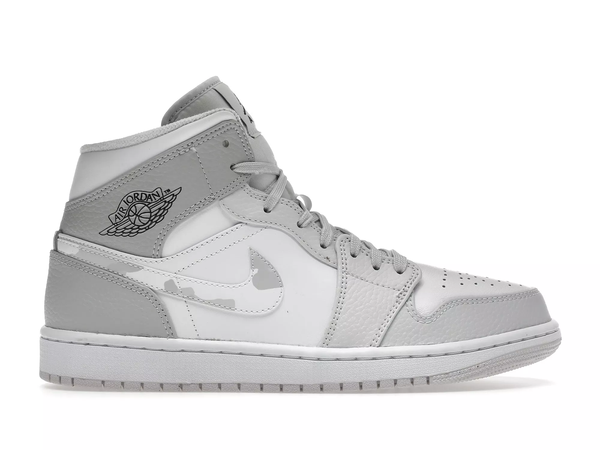 Фото № 1 с приближением к товару «‎Jordan 1 Mid Grey Camo»