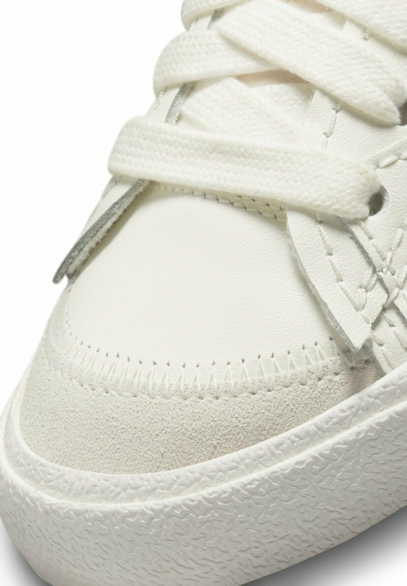 Фото № 4 с приближением к товару «‎Nike Blazer Jumbo »
