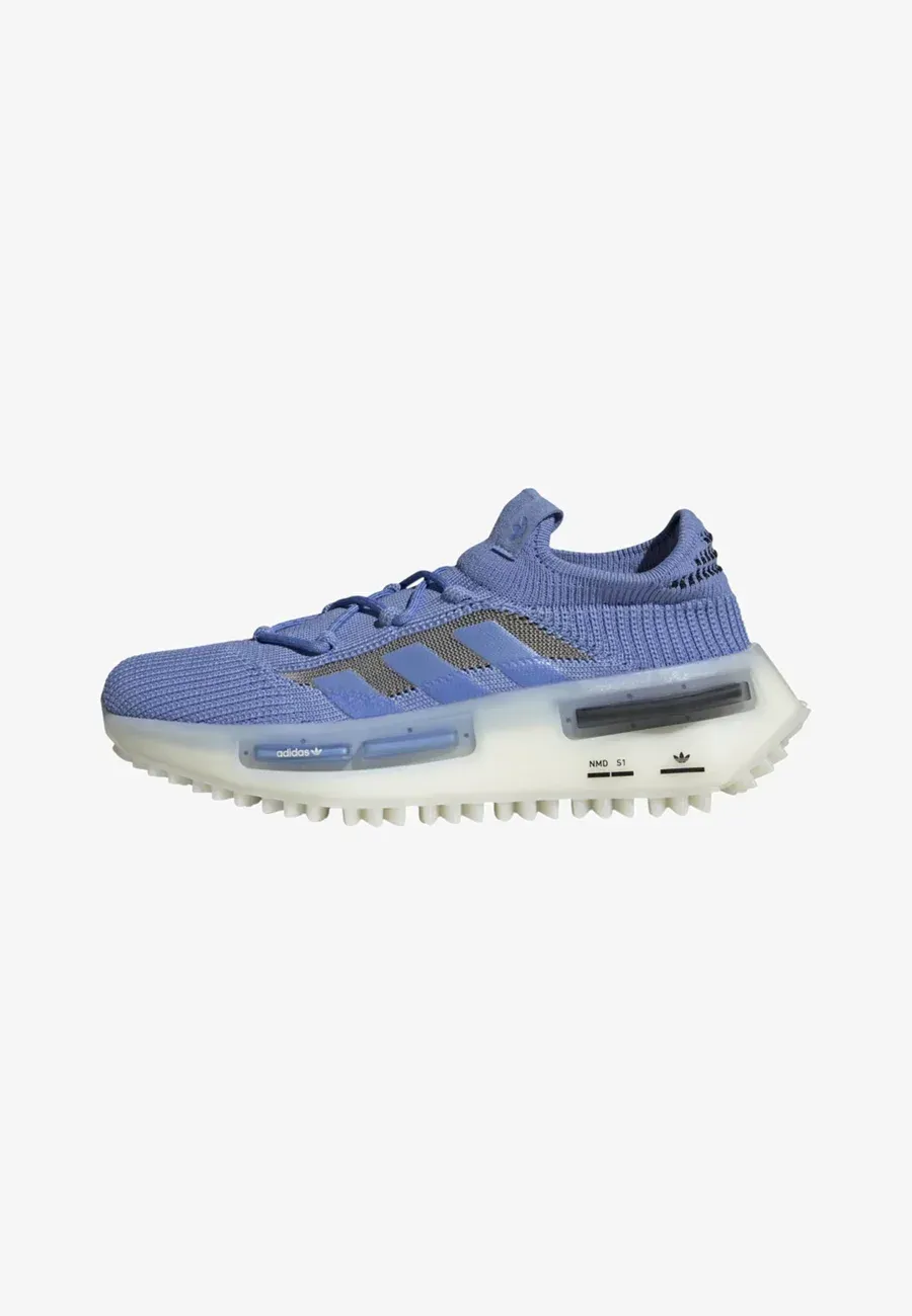 Фото № 1 с приближением к товару «‎NMD_S1»