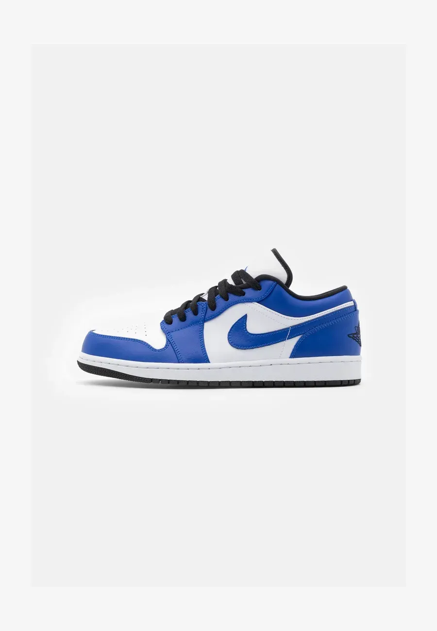 Фото № 1 с приближением к товару «‎AIR JORDAN 1 LOW»