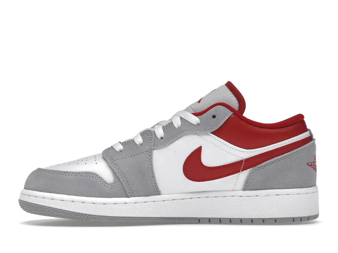 Фото № 3 с приближением к товару «‎Jordan 1 Low SE Smoke Grey Gym Red »