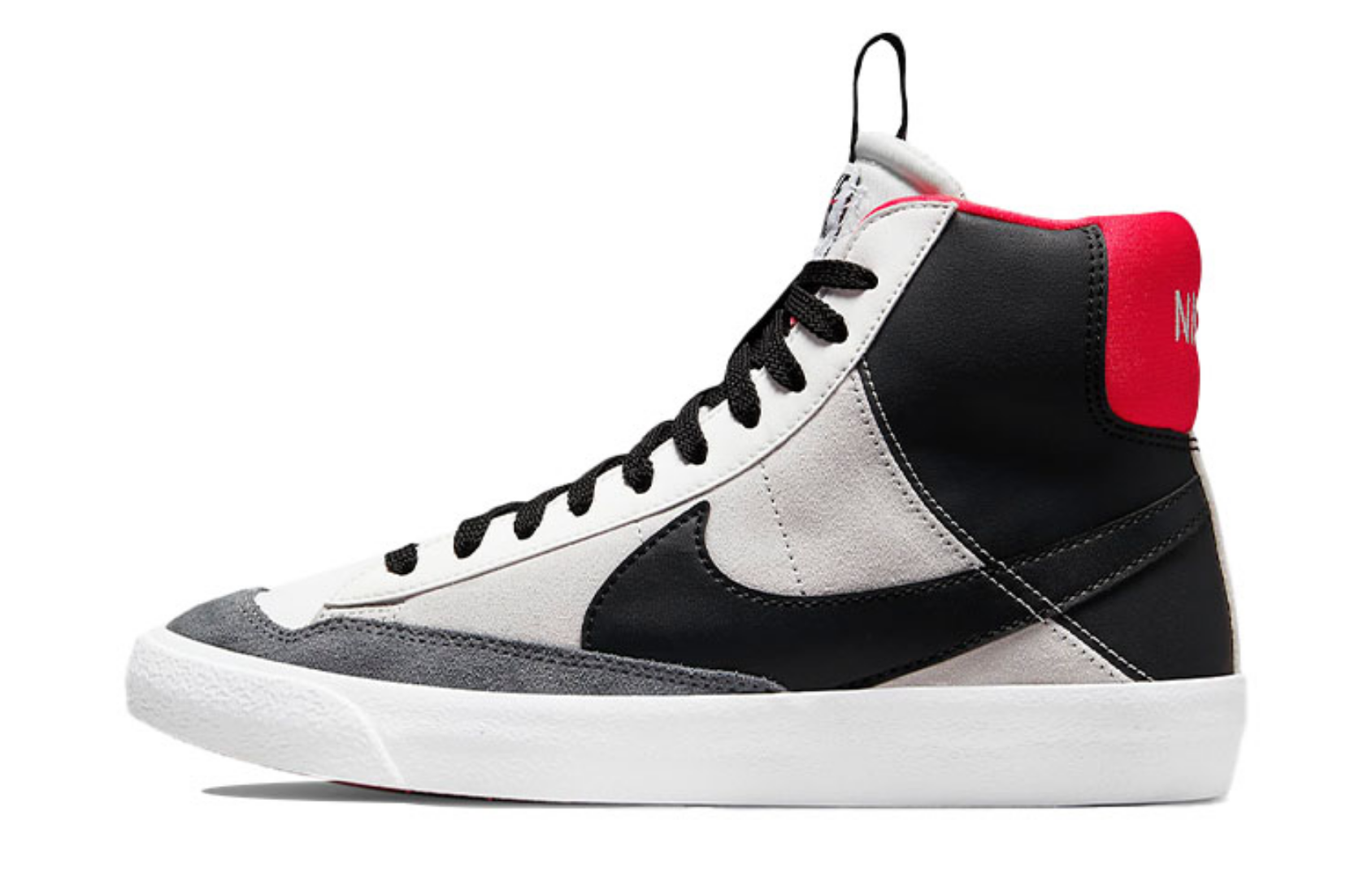 Фото № 1 с приближением к товару «‎(GS) Nike Blazer Mid '77 SE D Sneakers BlackWhiteRed»