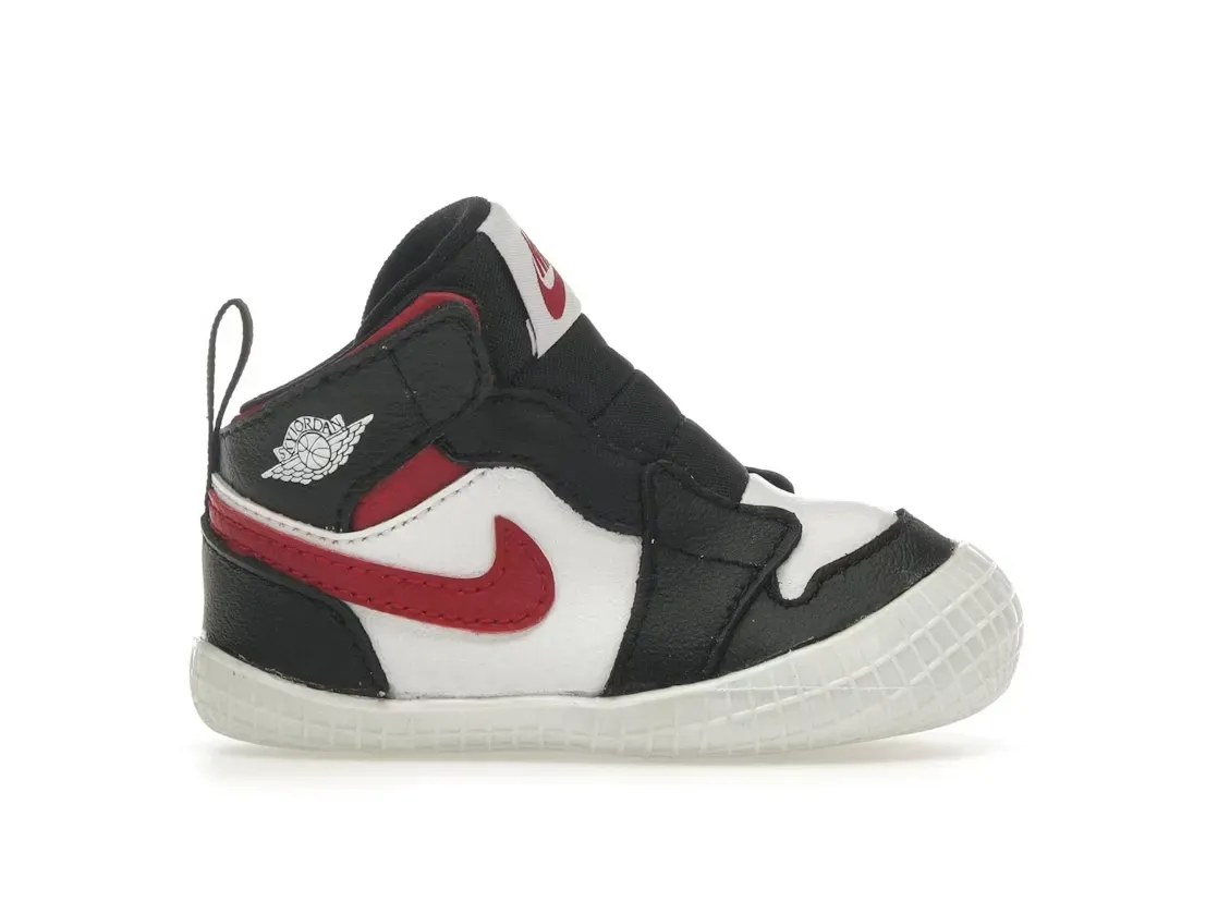 Фото № 1 с приближением к товару «‎Jordan 1 Crib Bootie»