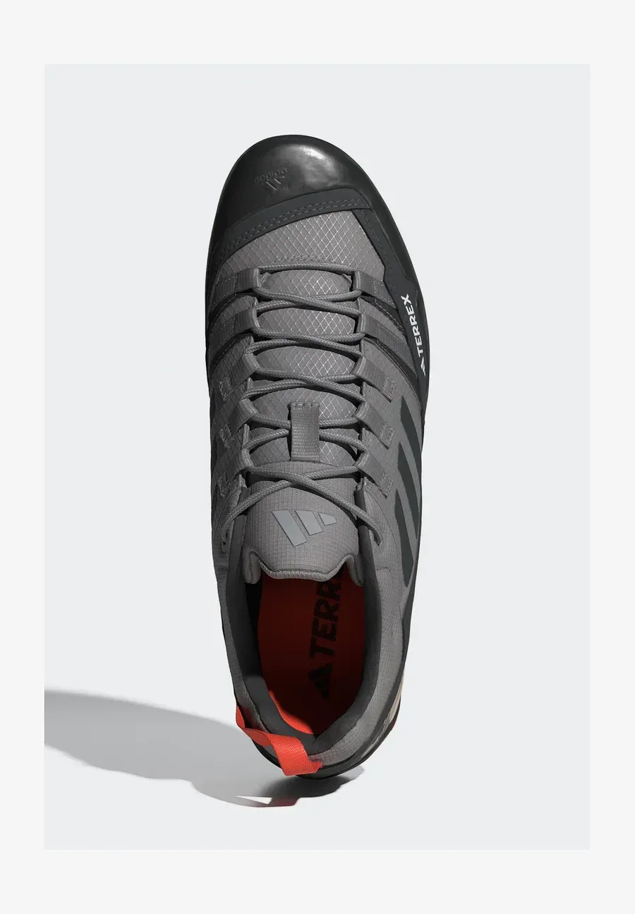 Фото № 3 с приближением к товару «‎TERREX SWIFT SOLO HIKING»