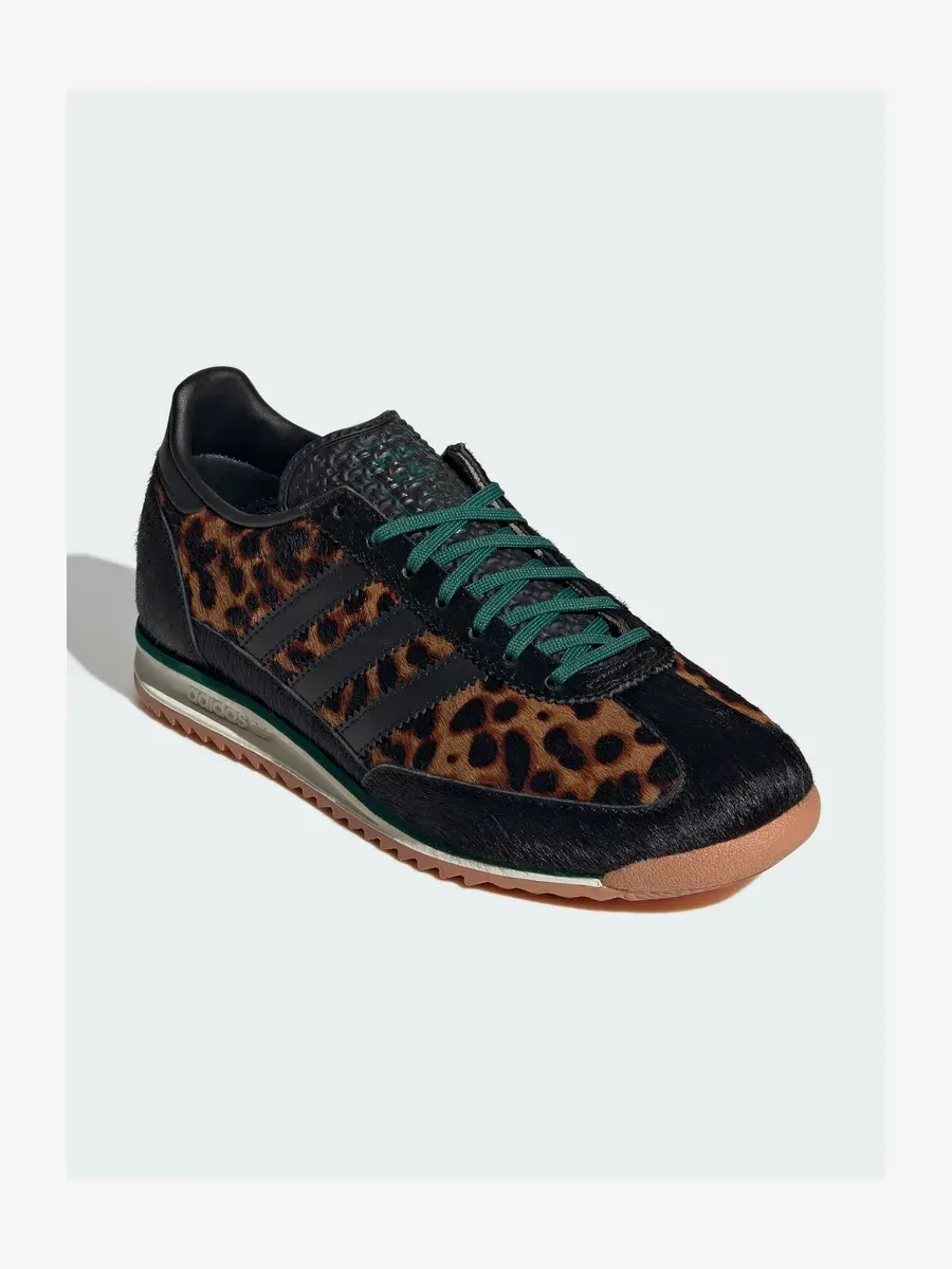 Фото № 2 с приближением к товару «‎Trainers»