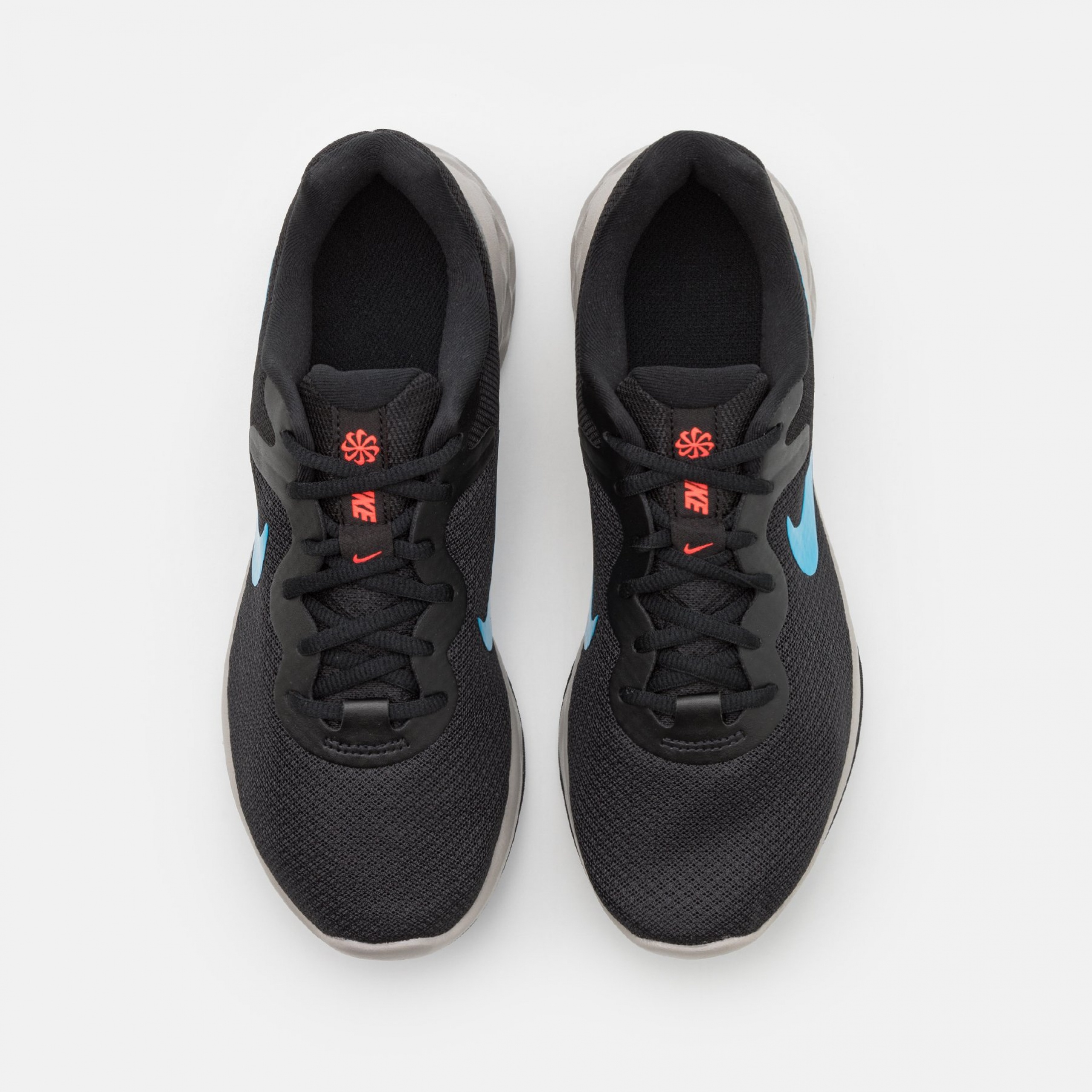 Фото № 4 с приближением к товару «‎Nike Revolution 6 NN»