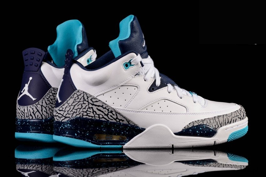 Фото № 5 с приближением к товару «‎Nike Air Jordan Son OF Hornets »