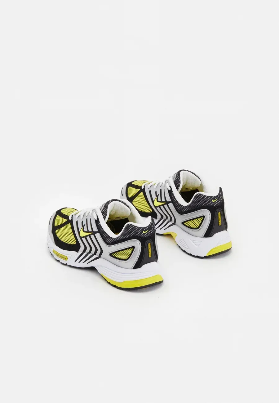 Фото № 3 с приближением к товару «‎AIR PEGASUS 2005»