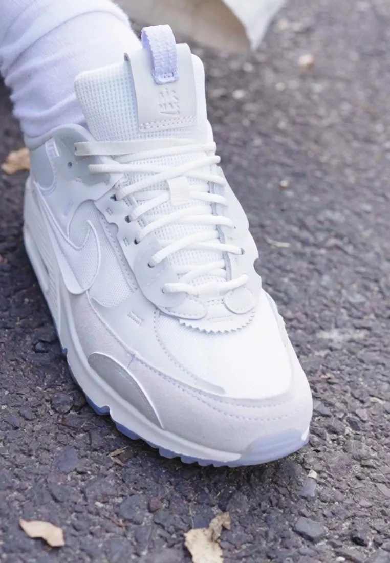 Фото № 3 с приближением к товару «‎W AIR MAX 90 FUTURA»