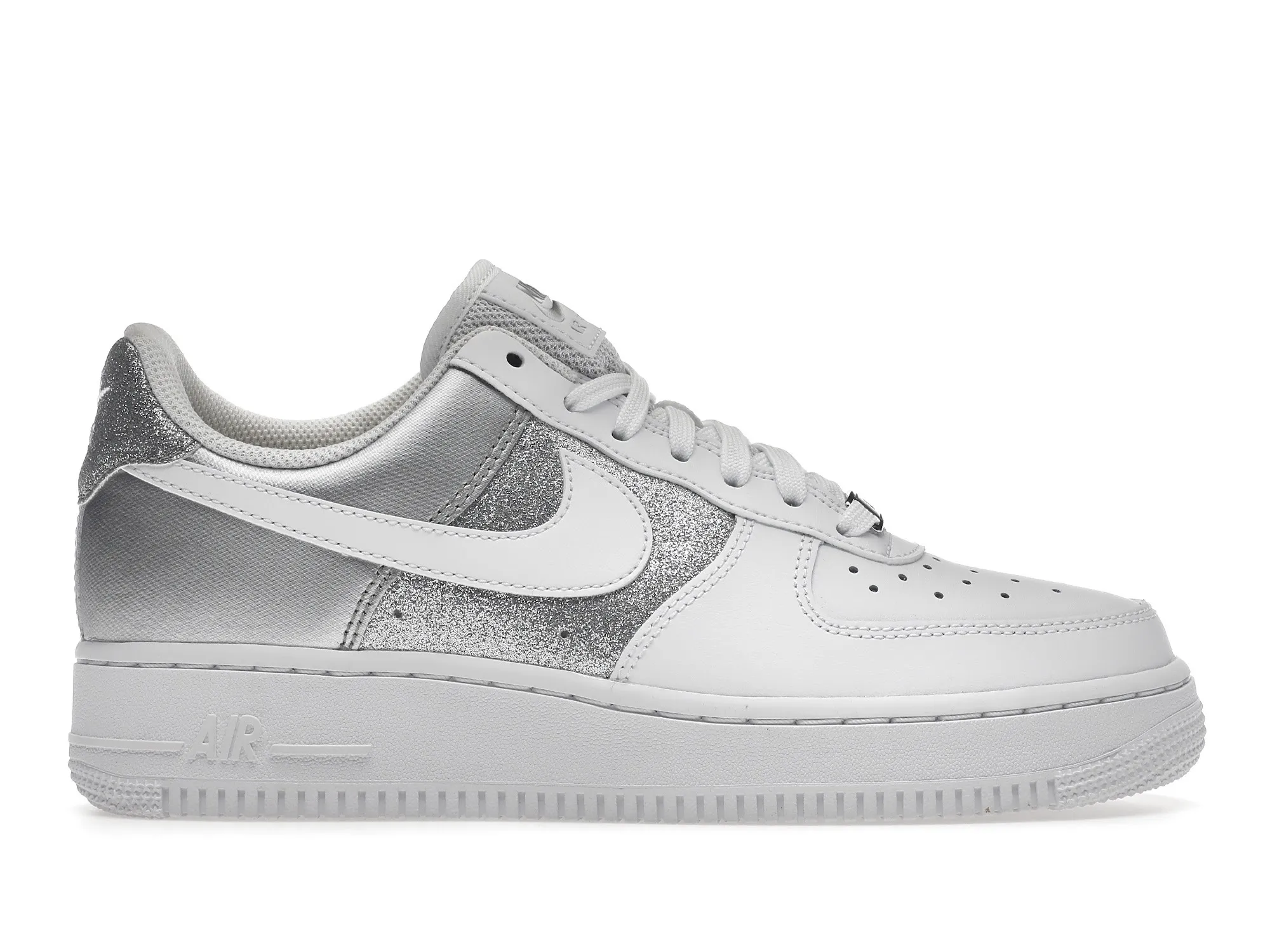Фото № 1 с приближением к товару «‎Nike Air Force 1 Low 07 White Metallic Silver »