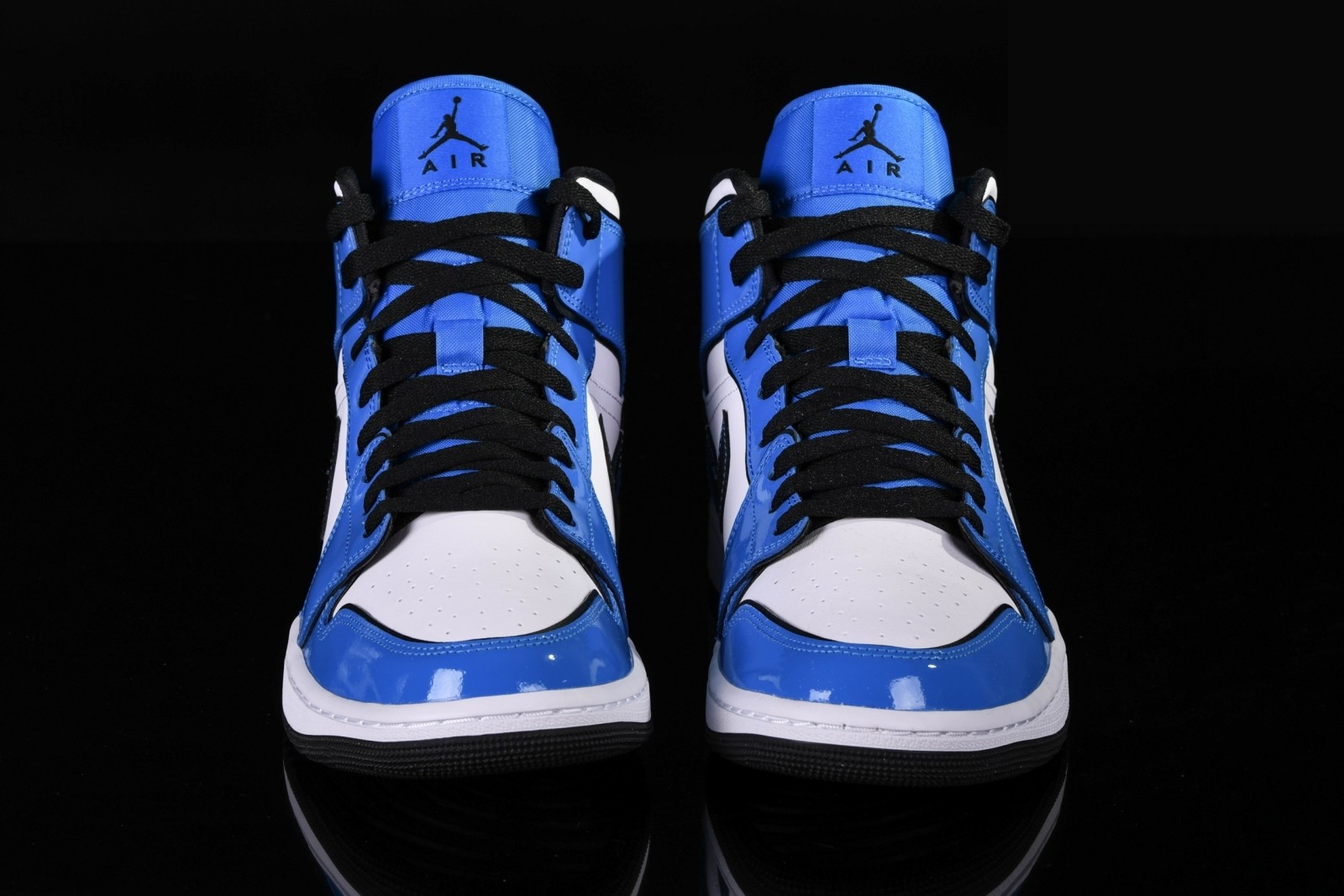 Фото № 2 с приближением к товару «‎Nike Air Jordan 1 Retro Se Signal»