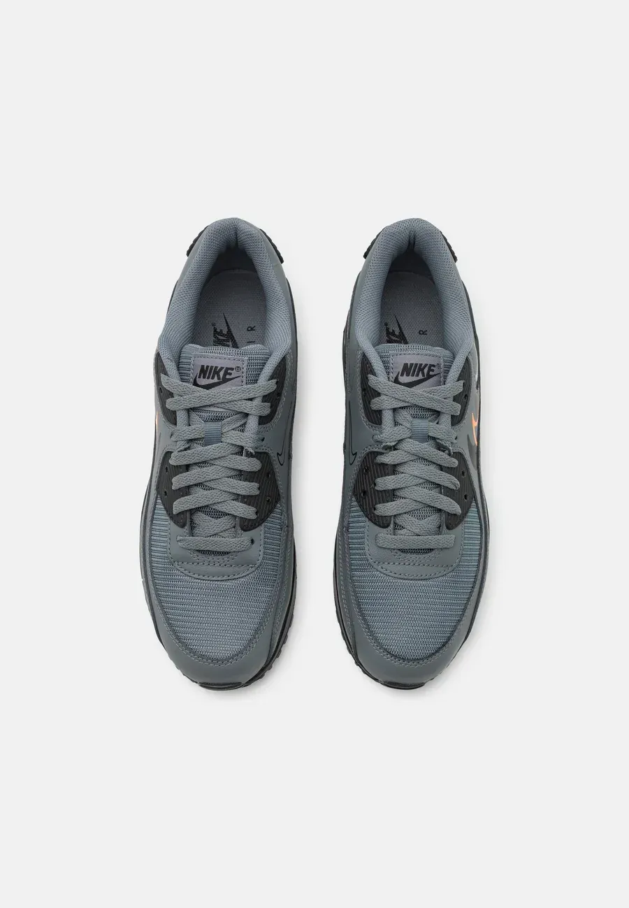 Фото № 4 с приближением к товару «‎NIKE AIR MAX 90»