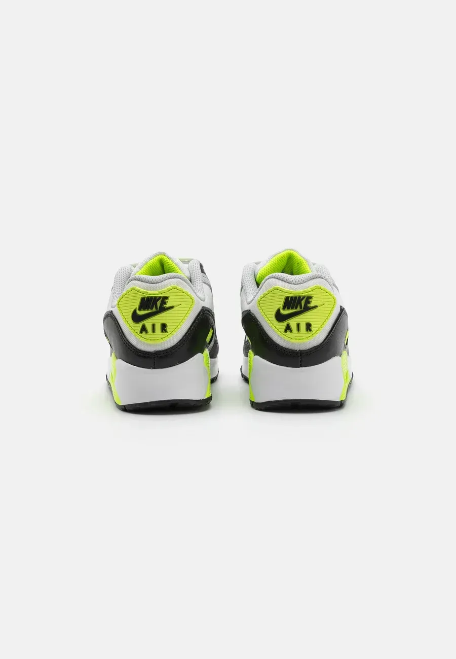 Фото № 3 с приближением к товару «‎AIR MAX 90 GTX»